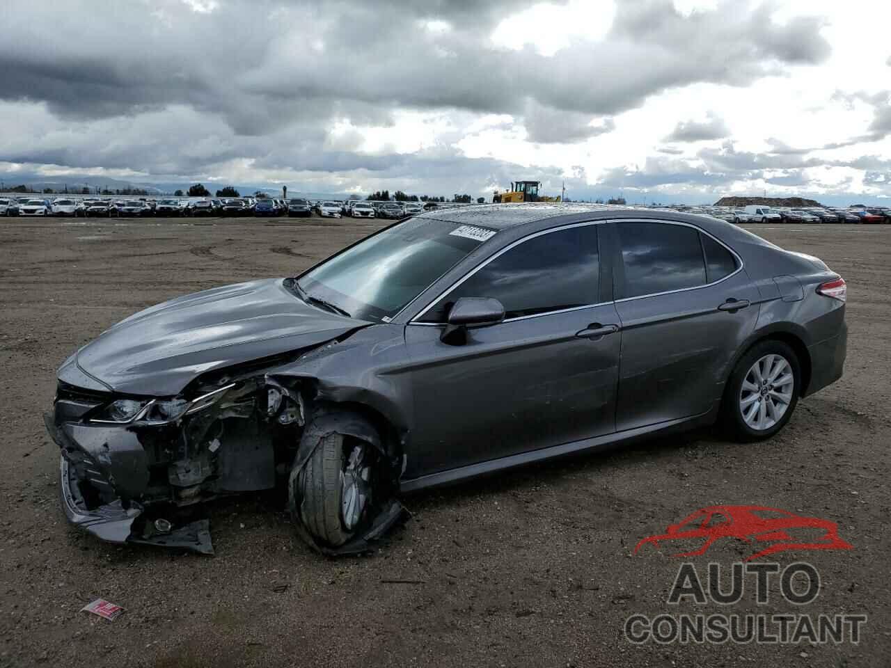 TOYOTA CAMRY 2018 - 4T1B11HK1JU075667