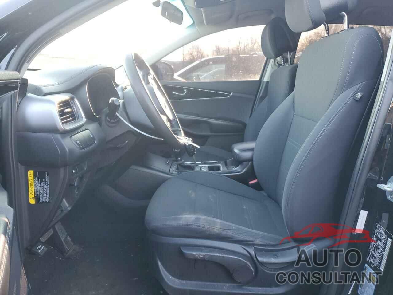 KIA SORENTO 2016 - 5XYPGDA57GG107207