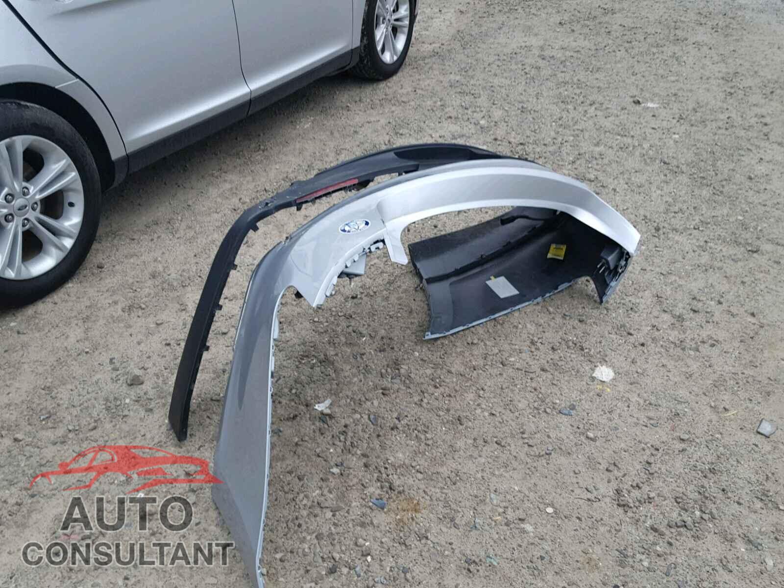 FORD TAURUS 2017 - 1FAHP2E86HG125411