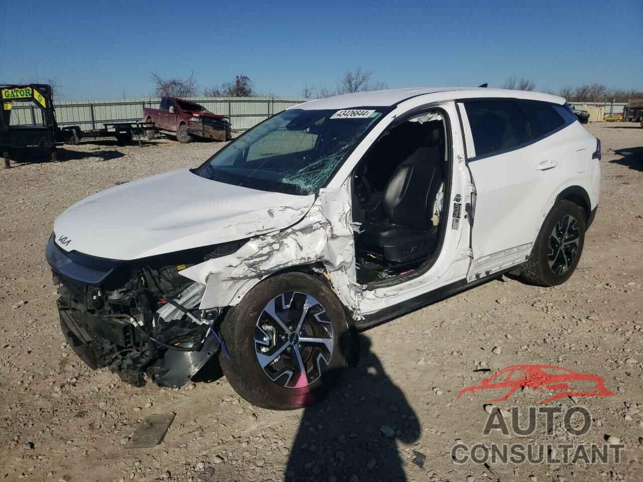 KIA SPORTAGE 2023 - 5XYK33AF8PG096520
