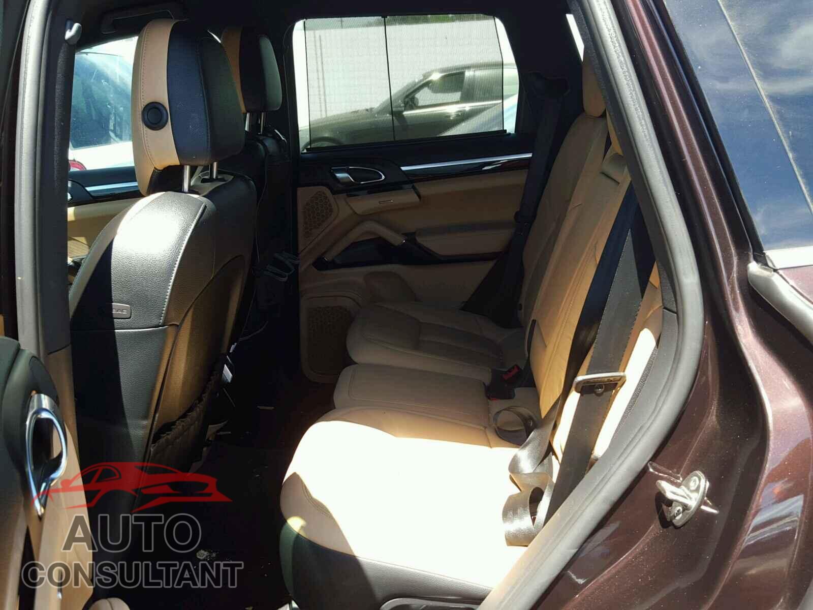 PORSCHE CAYENNE 2016 - WP1AA2A29GLA05198