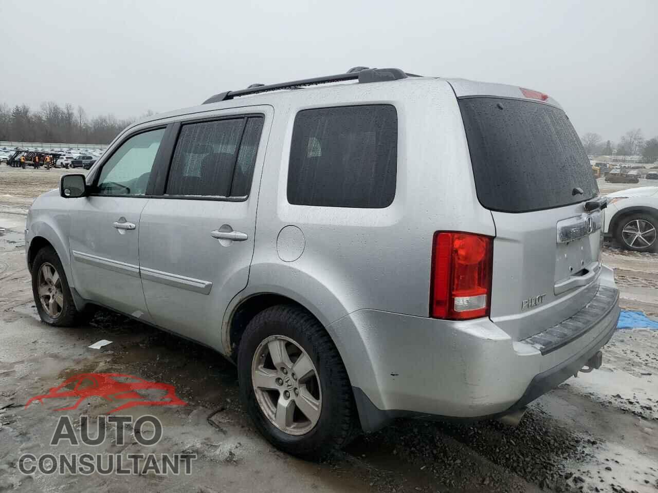 HONDA PILOT 2010 - 5FNYF4H51AB013206