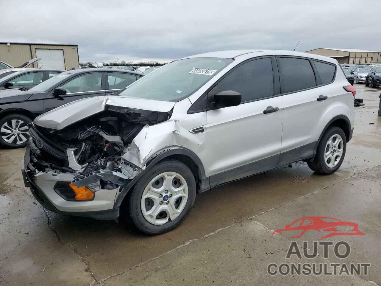 FORD ESCAPE 2019 - 1FMCU0F70KUA40947