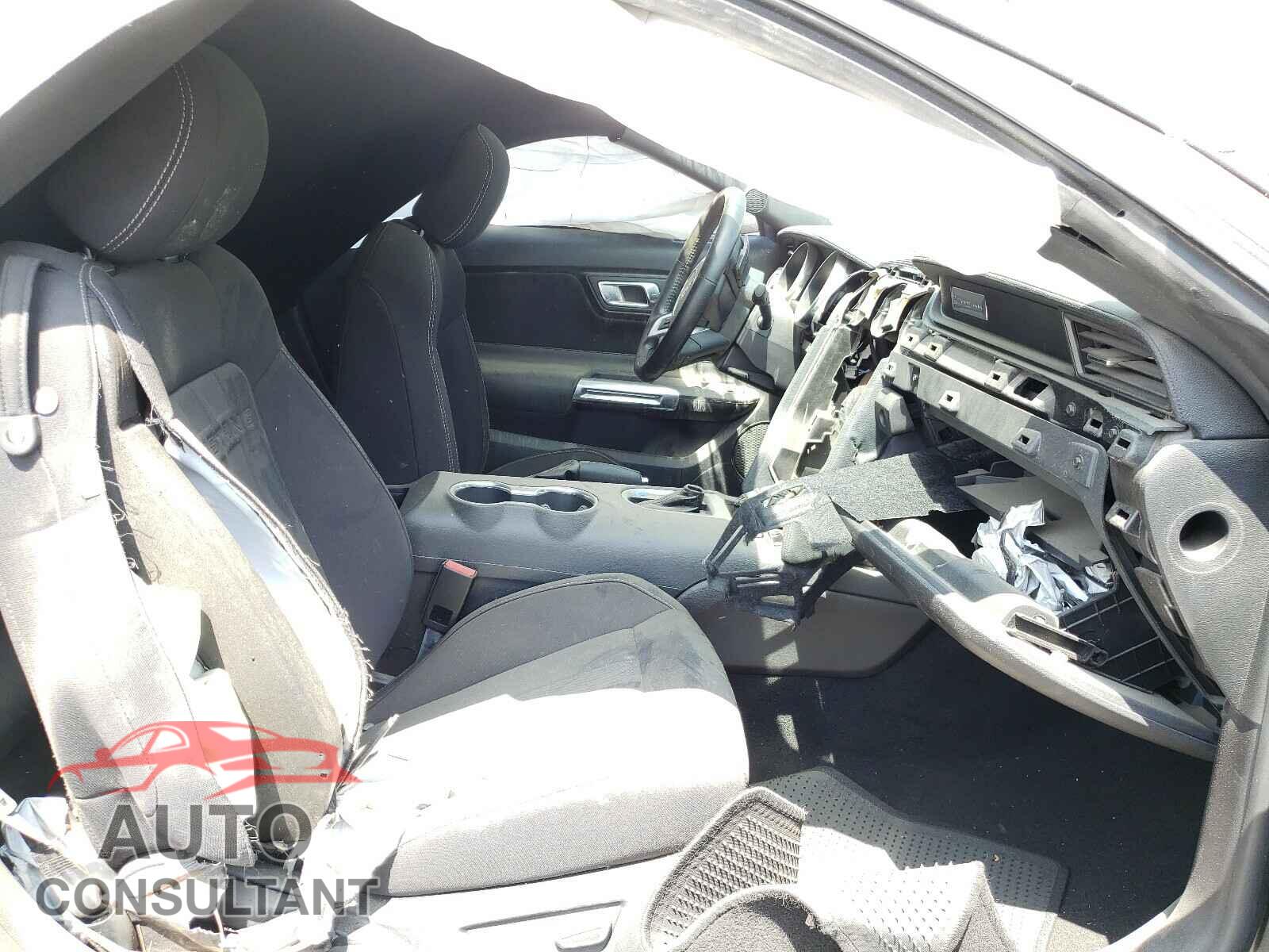 FORD MUSTANG 2019 - 1FA6P8CF9K5123375