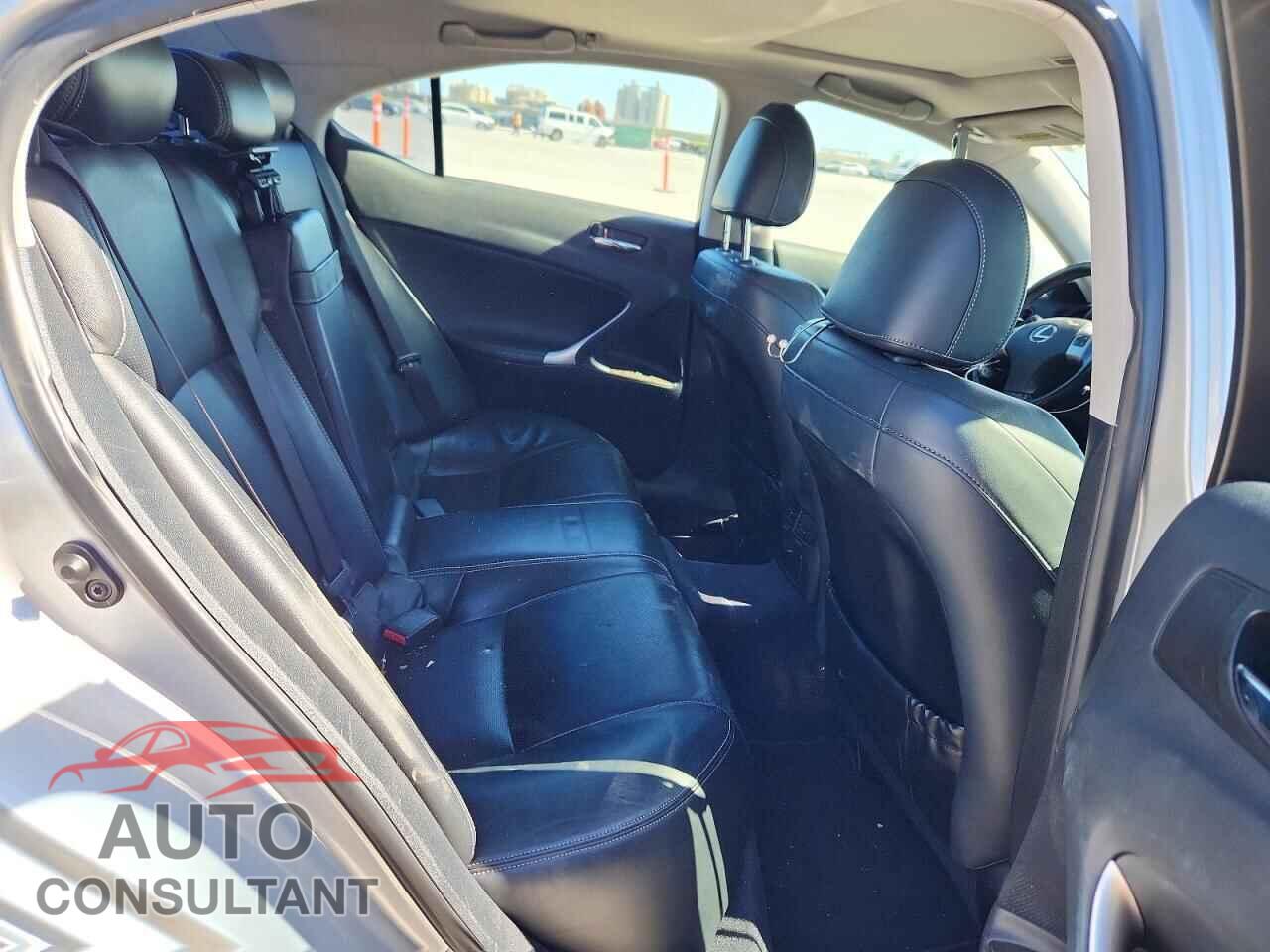 LEXUS IS 2012 - JTHCF5C22C5055268