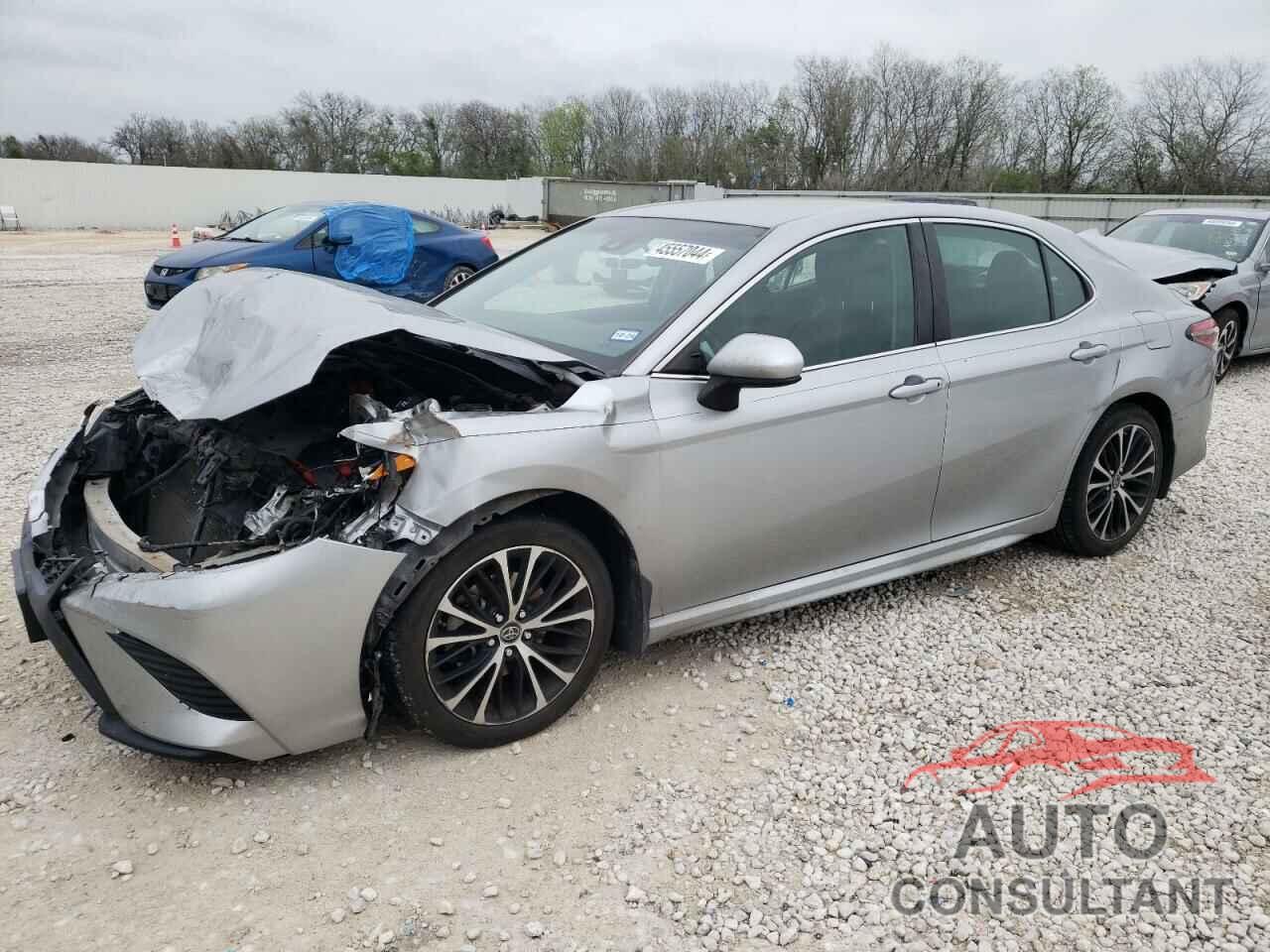 TOYOTA CAMRY 2018 - 4T1B11HK1JU672043