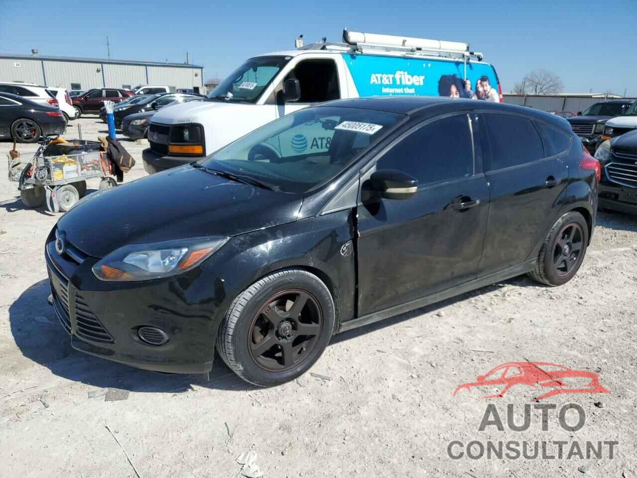 FORD FOCUS 2014 - 1FADP3K2XEL292846