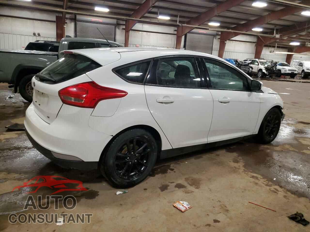 FORD FOCUS 2018 - 1FADP3K23JL315751