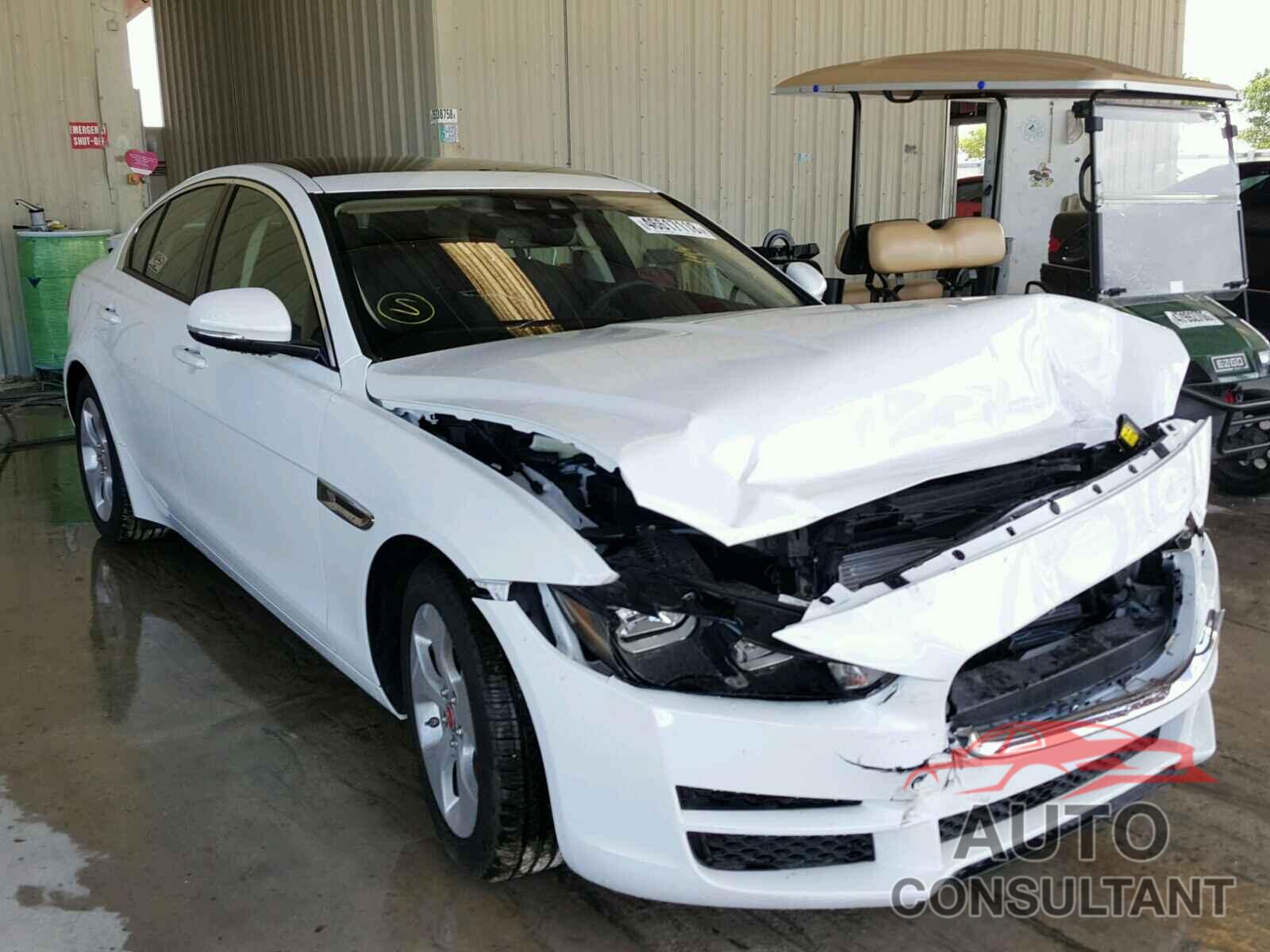 JAGUAR XE 2018 - SAJAR4FX0JCP34032