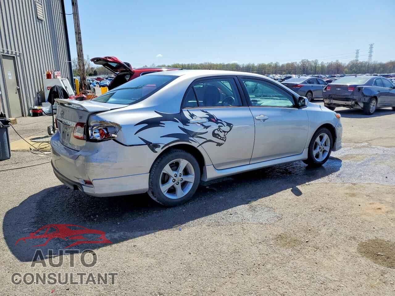 TOYOTA COROLLA 2013 - 2T1BU4EE4DC936207