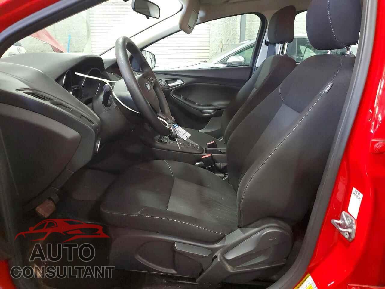 FORD FOCUS 2017 - 1FADP3F2XHL290819
