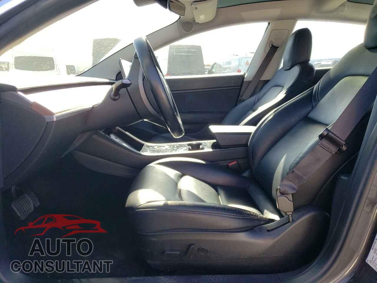 TESLA MODEL 3 2018 - 5YJ3E1EA8JF059290