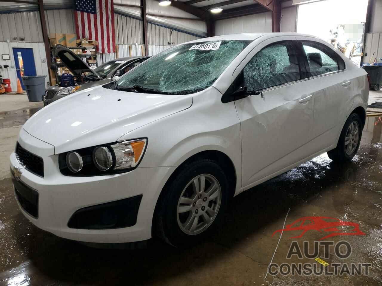 CHEVROLET SONIC 2015 - 1G1JC5SH3F4112796