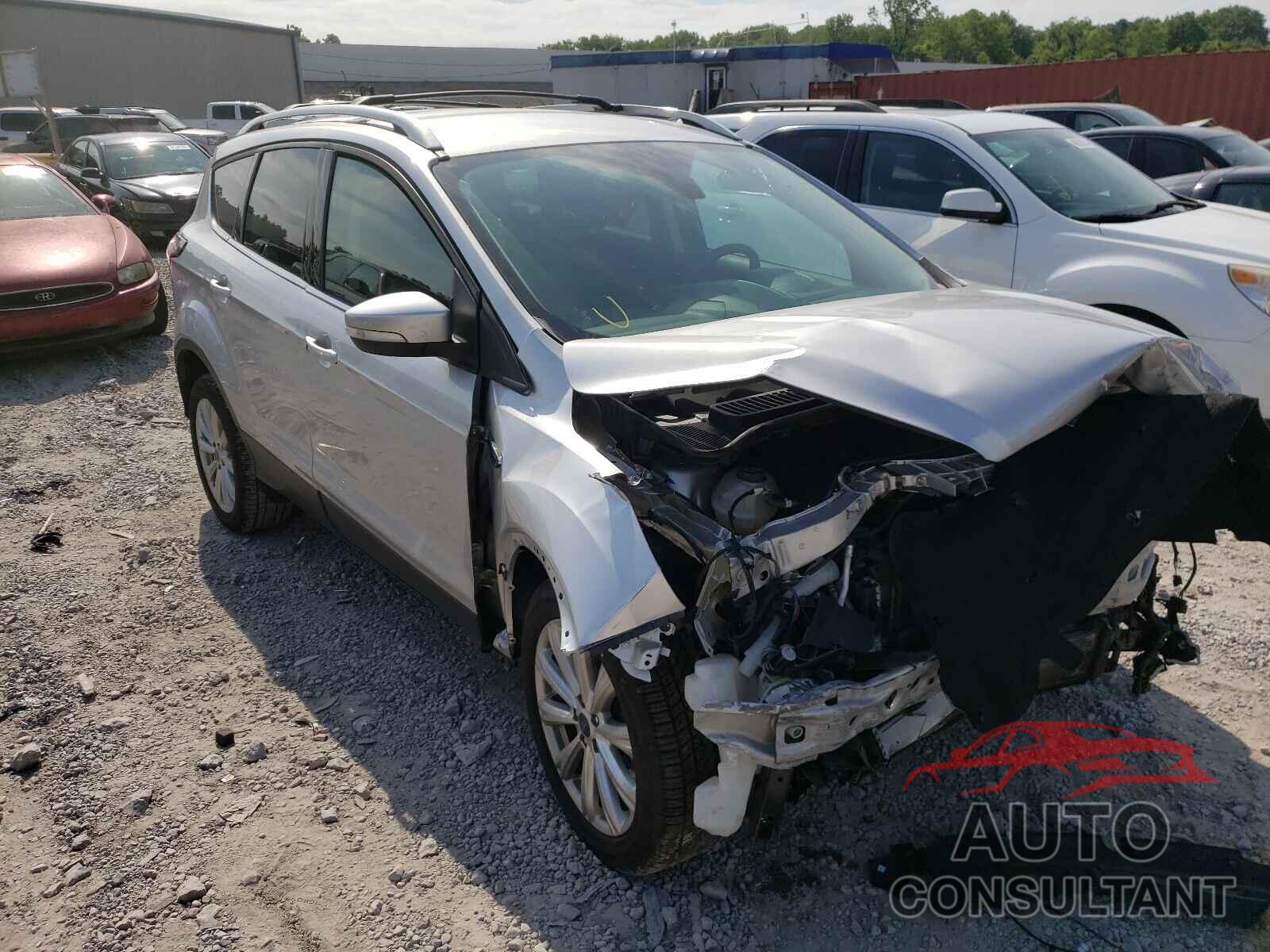 FORD ESCAPE 2017 - 1FMCU0JD5HUC31172
