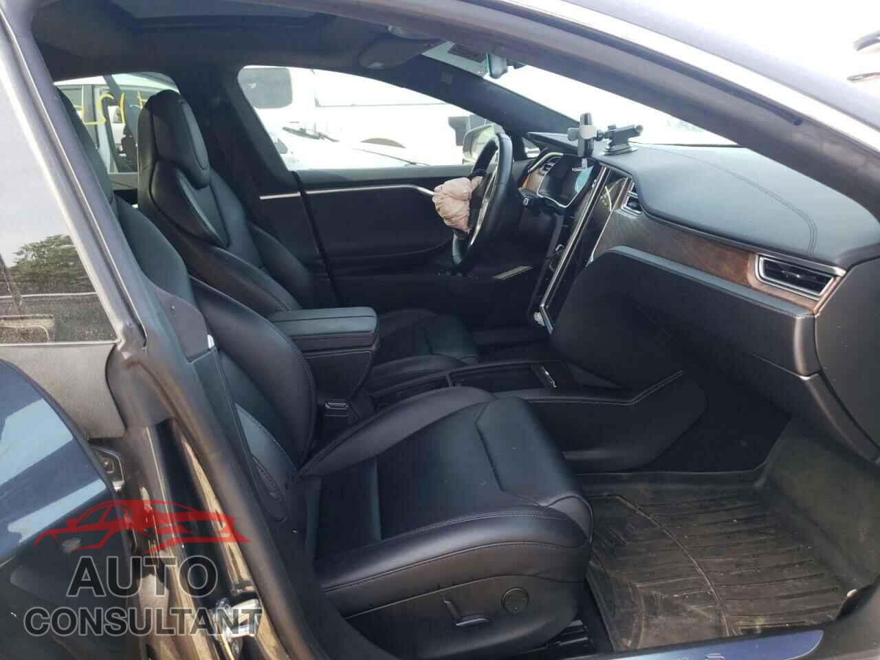 TESLA MODEL S 2017 - 5YJSA1E20HF224209
