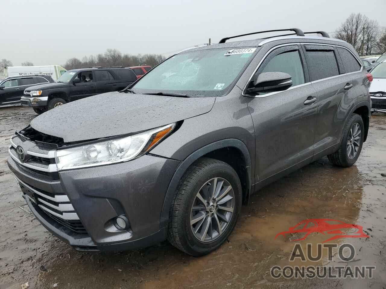 TOYOTA HIGHLANDER 2019 - 5TDJZRFH2KS704860