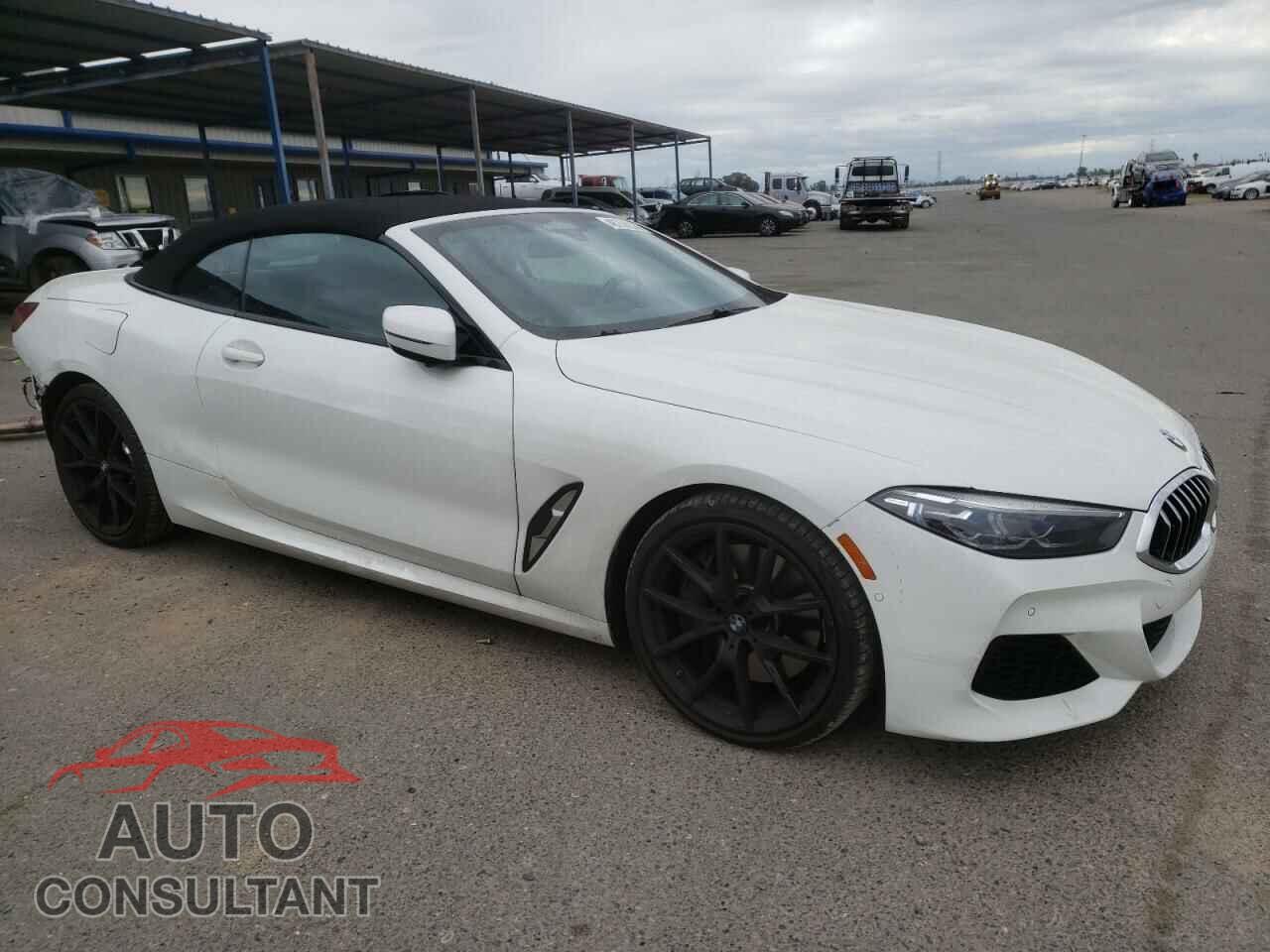 BMW 8 SERIES 2022 - WBADZ2C04NCK03233