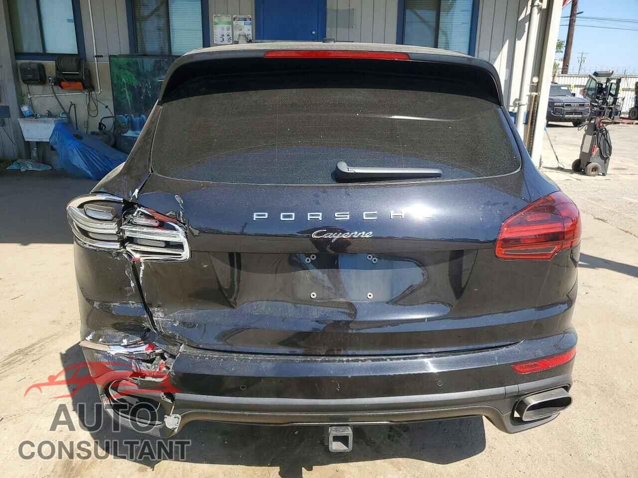 PORSCHE CAYENNE 2017 - WP1AA2A26HKA86152