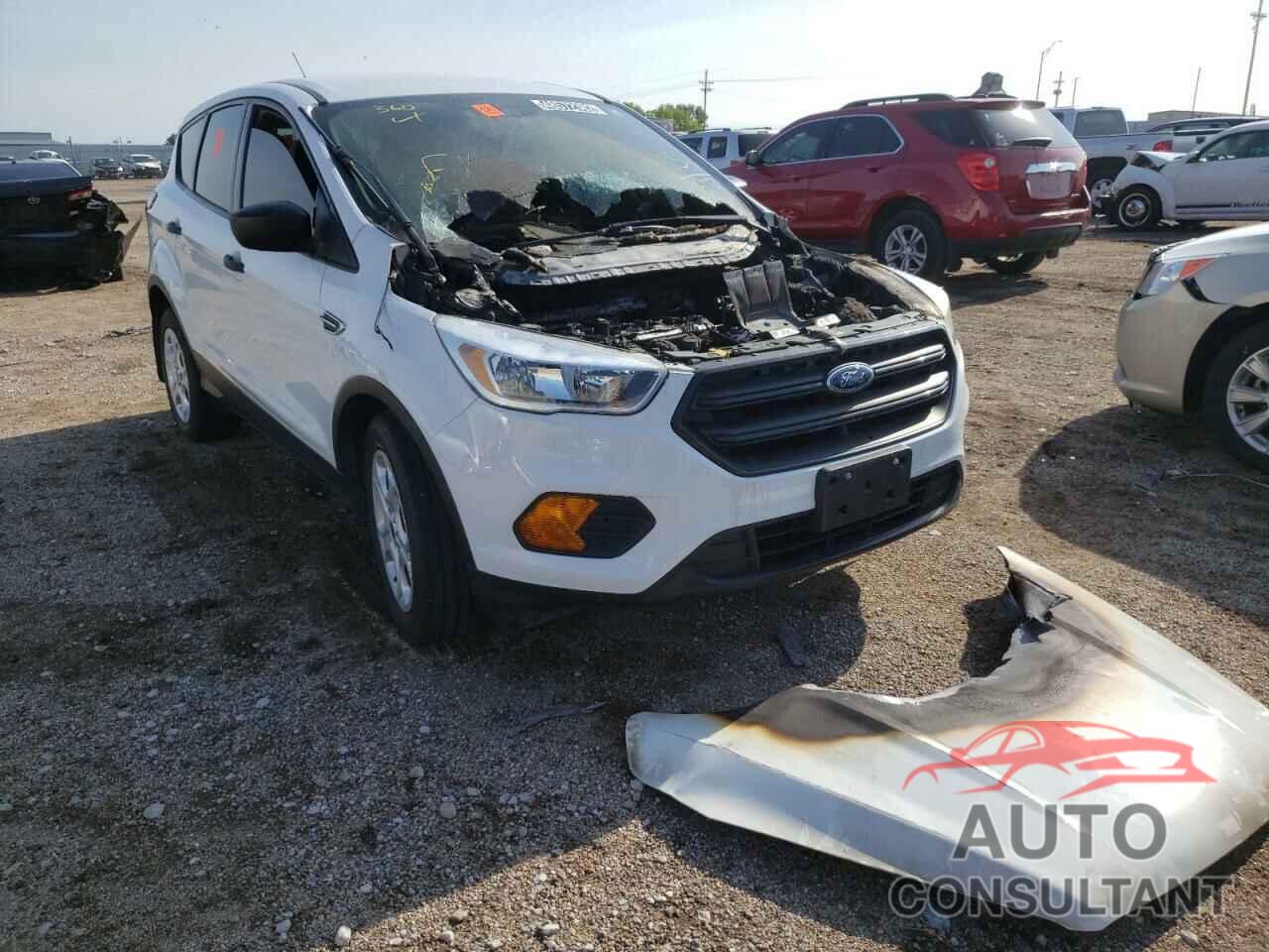 FORD ESCAPE 2017 - 1FMCU0F79HUB43177