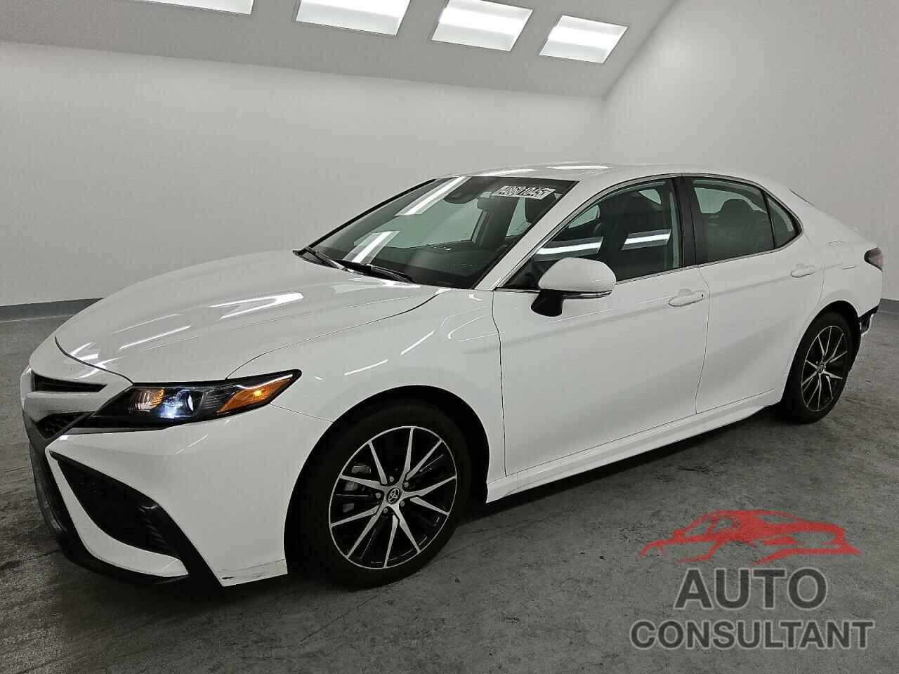 TOYOTA CAMRY 2024 - 4T1G11AK9RU851586