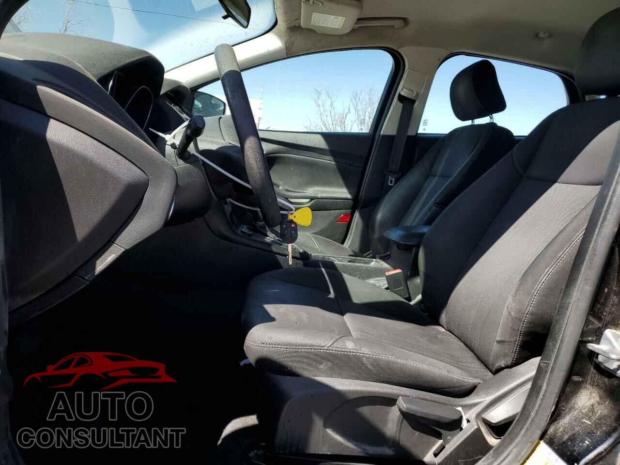 FORD FOCUS 2017 - 1FADP3K23HL344418