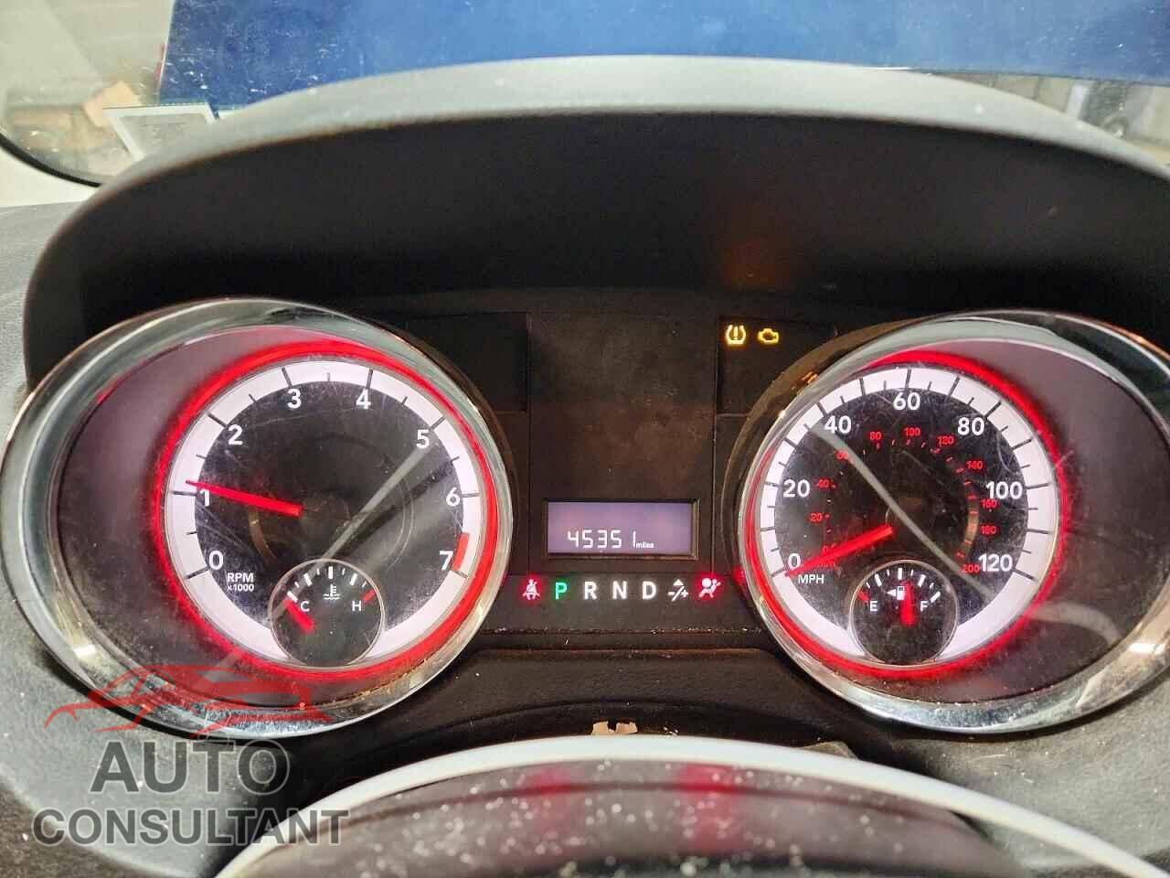 DODGE CARAVAN 2015 - 2C4RDGCG8FR749074
