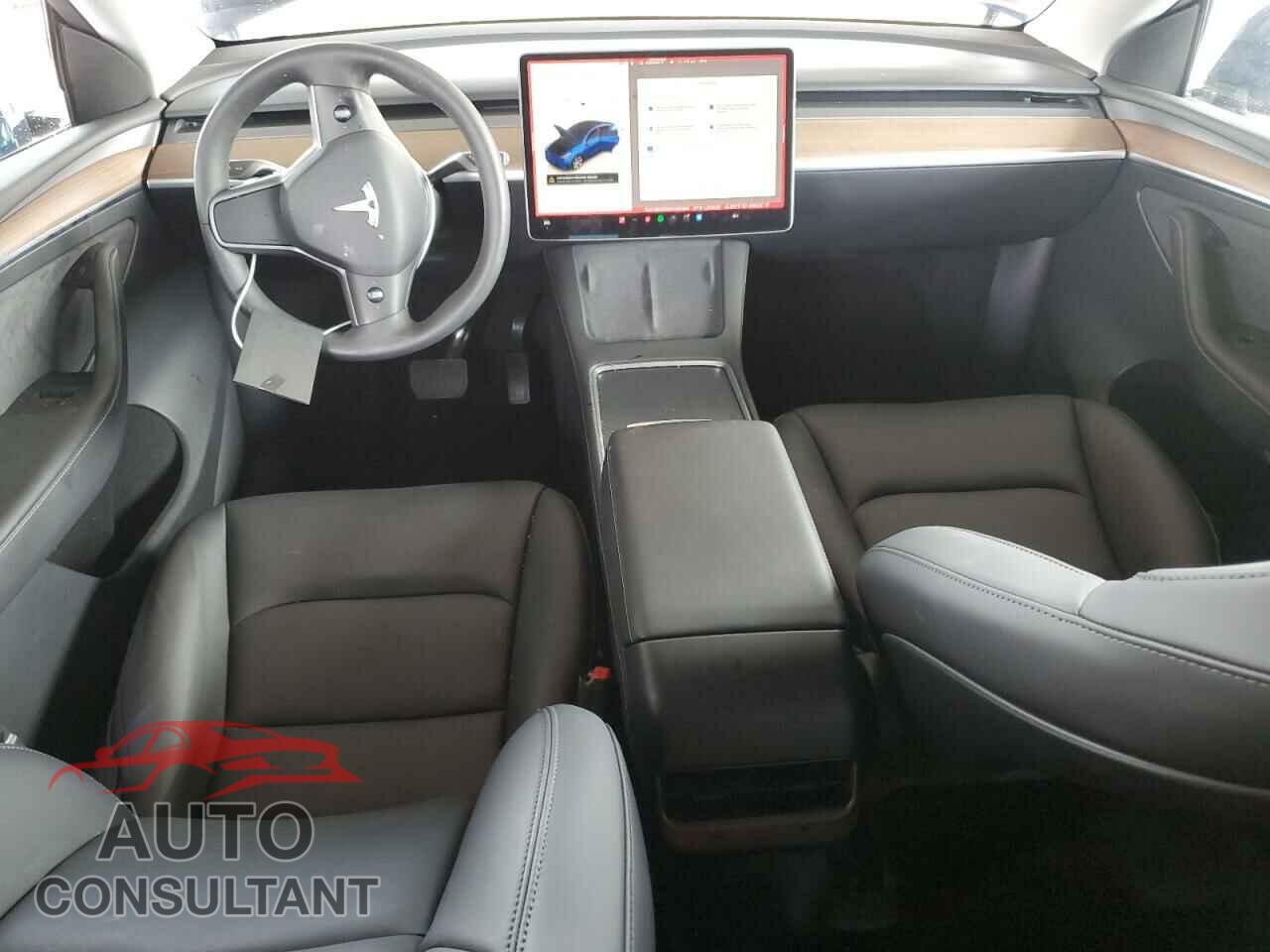 TESLA MODEL Y 2024 - 7SAYGDEE6RF025366