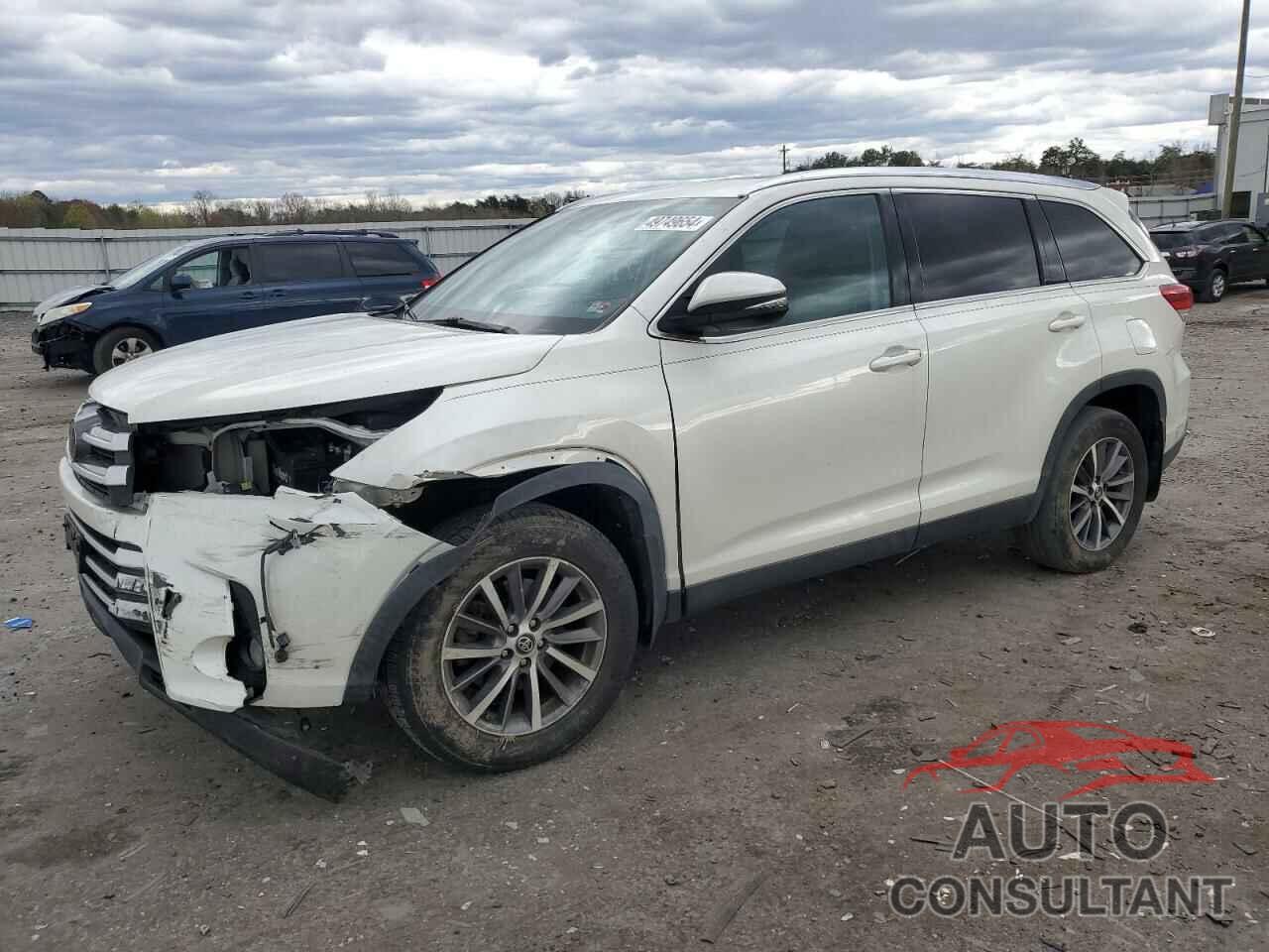 TOYOTA HIGHLANDER 2019 - 5TDJZRFH5KS584374