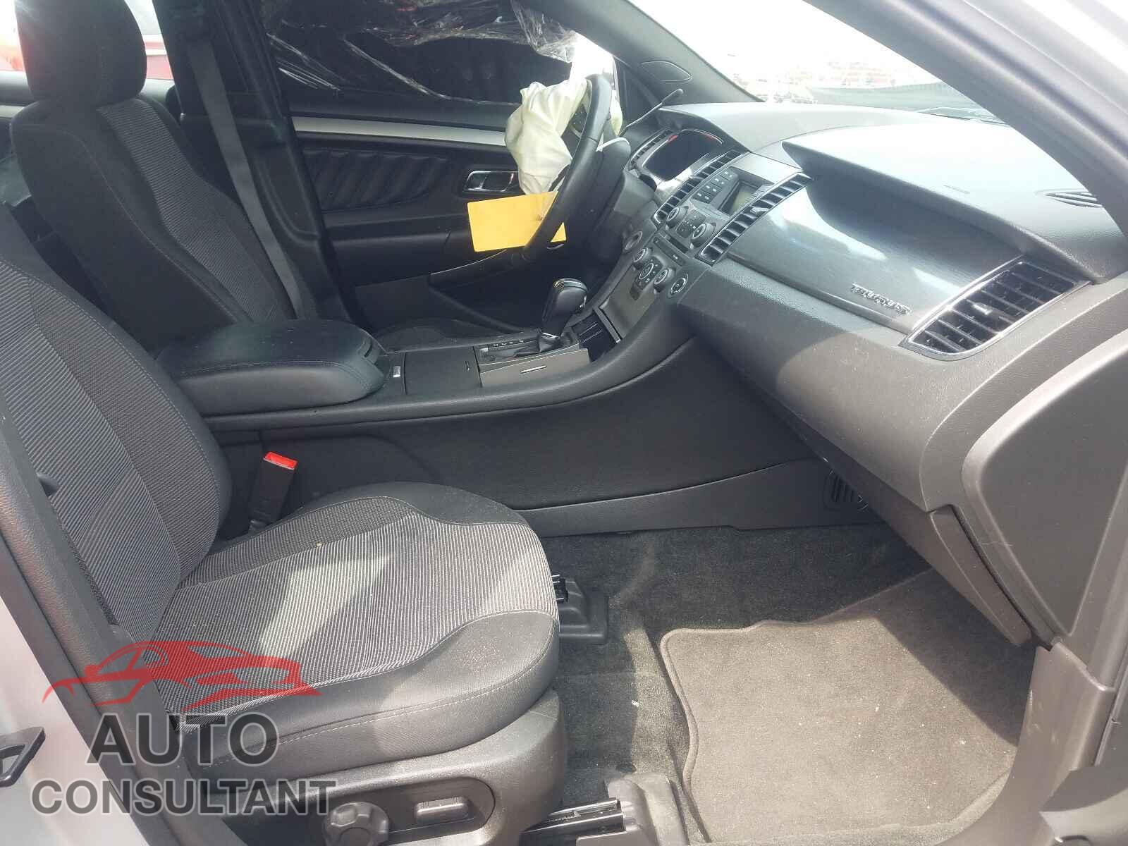 FORD TAURUS 2017 - 1FAHP2E81HG122500