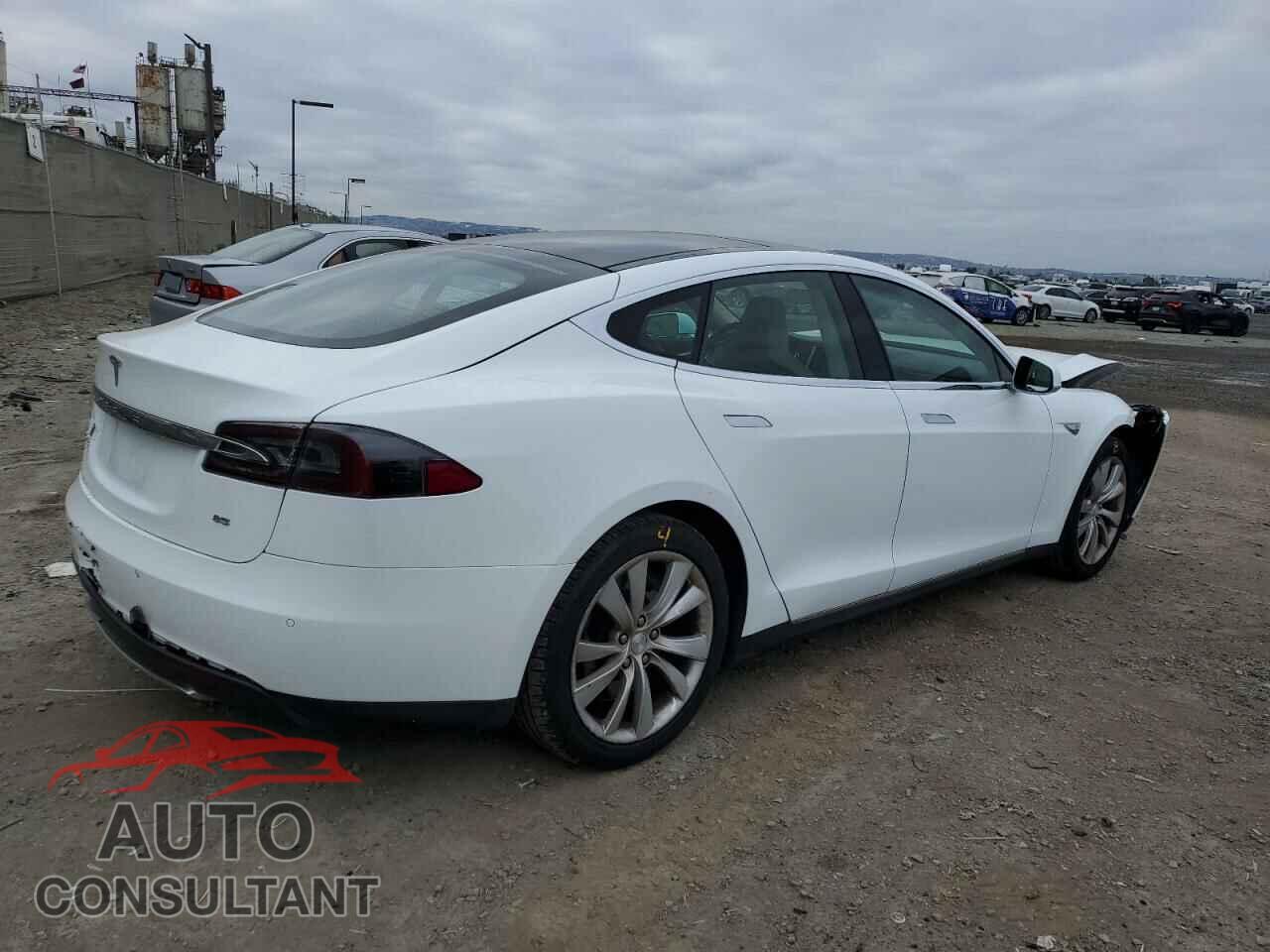 TESLA MODEL S 2014 - 5YJSA1H18EFP32300