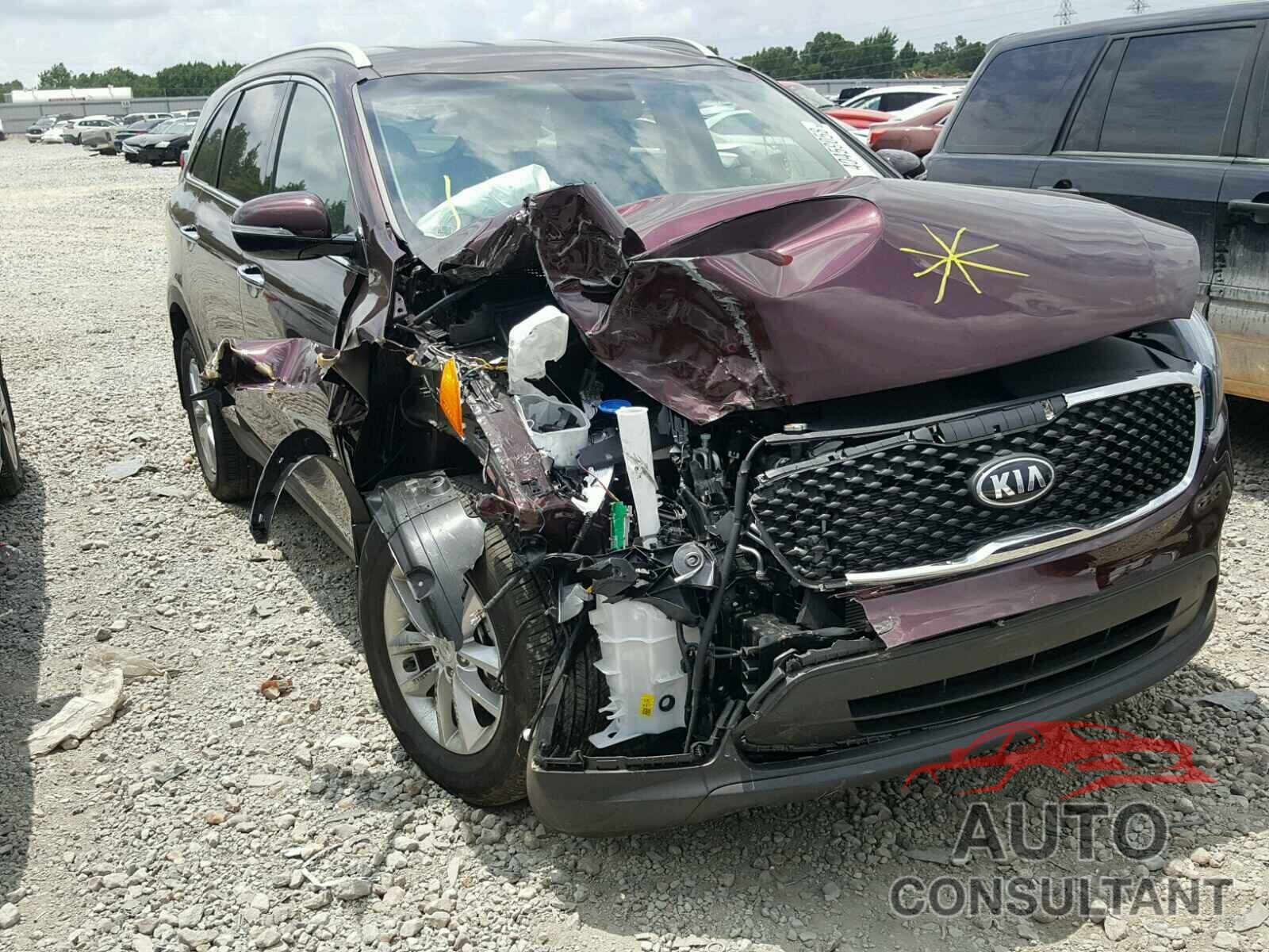 KIA SORENTO LX 2018 - 5XYPGDA55JG419596