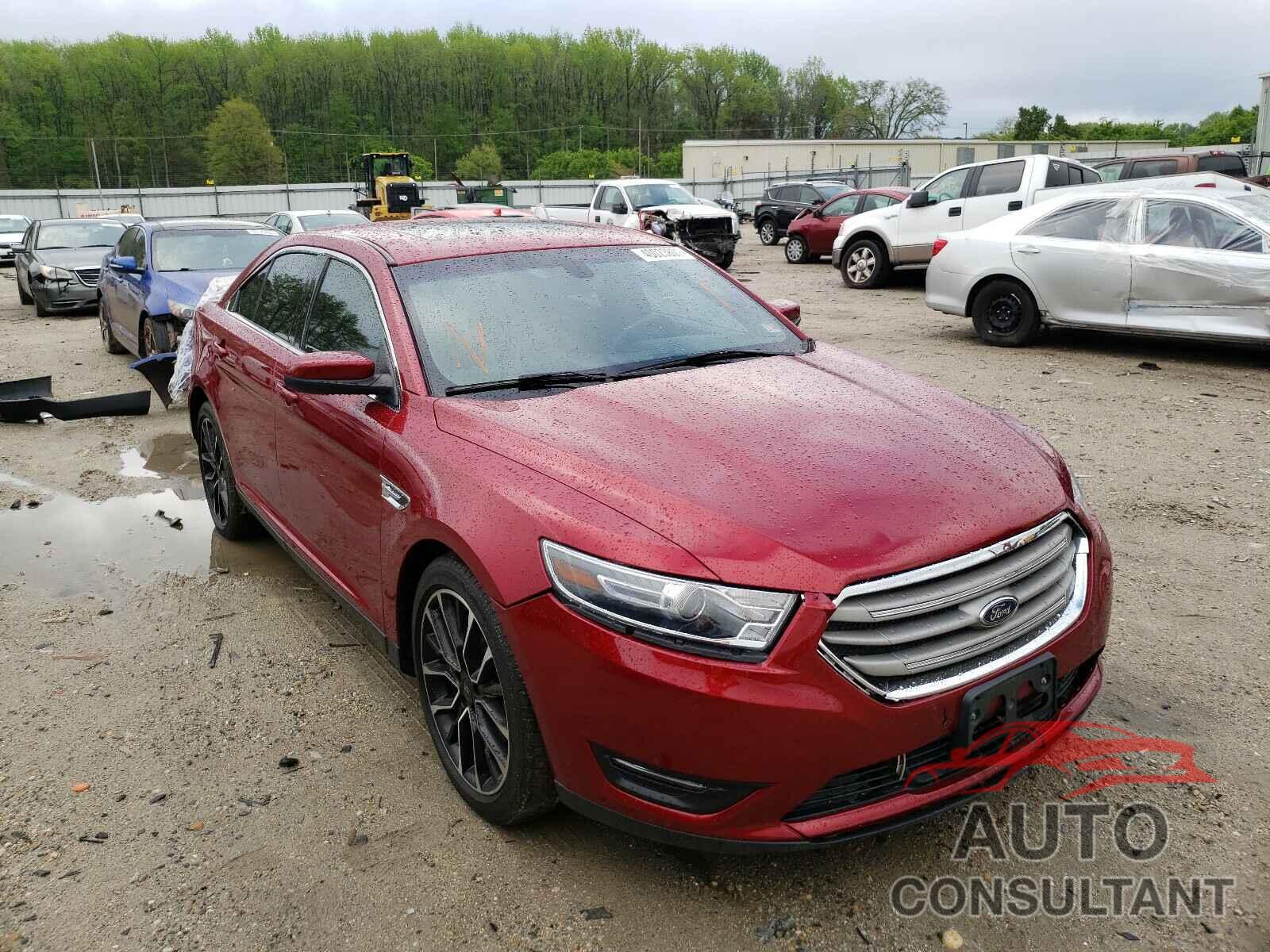 FORD TAURUS 2018 - 1FAHP2E85JG122943