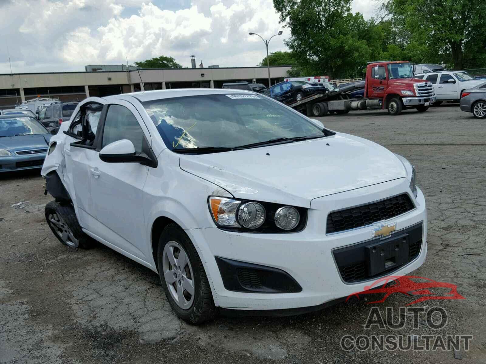 CHEVROLET SONIC 2015 - 1G1JA5SH4F4173774