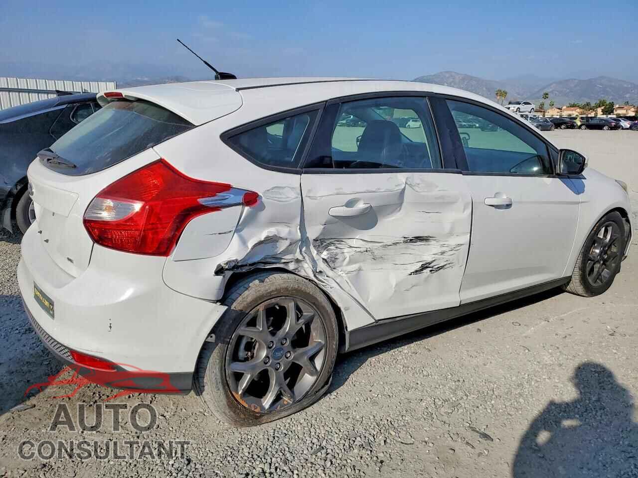 FORD FOCUS 2013 - 1FADP3K2XDL376129