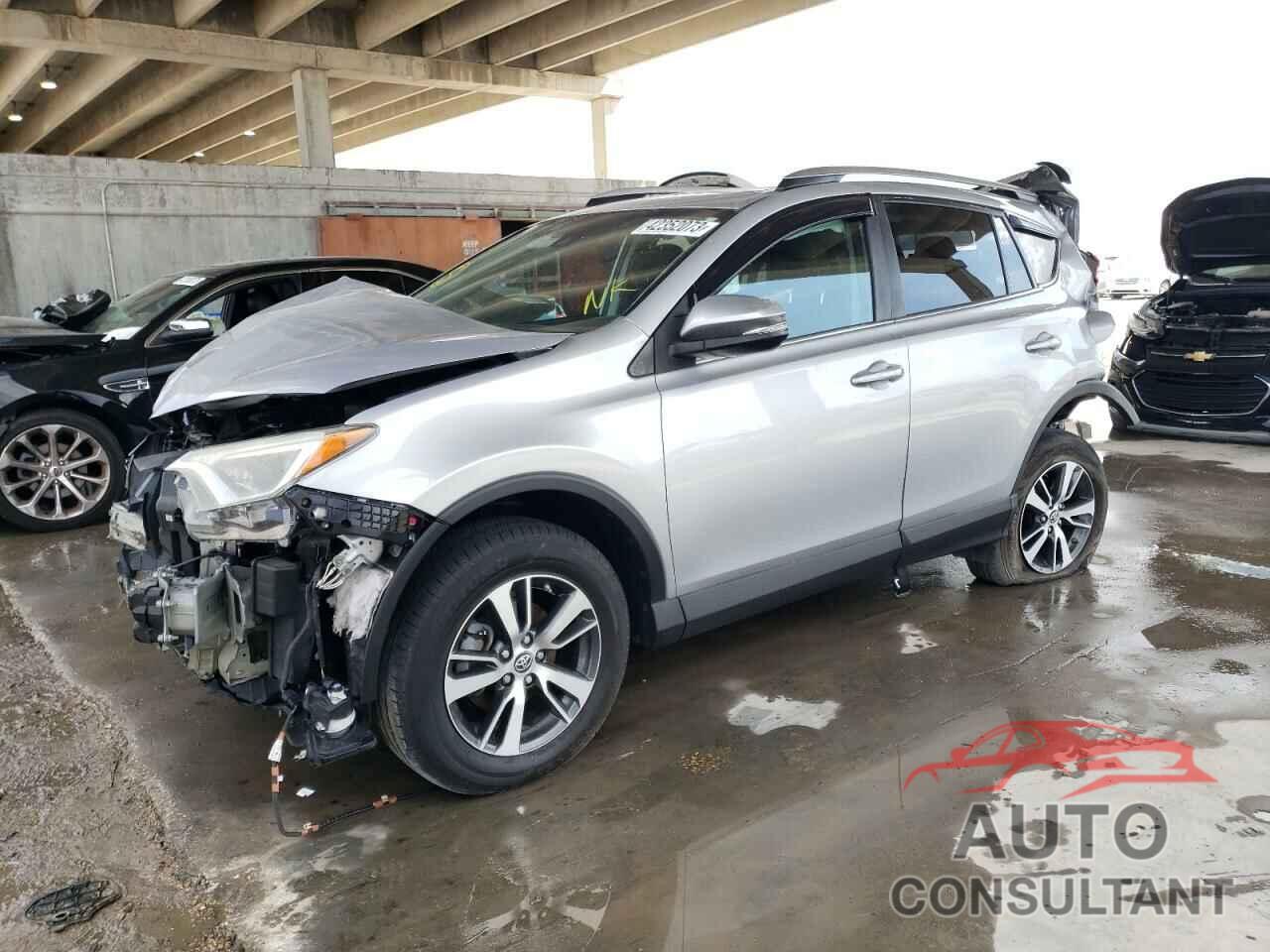 TOYOTA RAV4 2018 - 2T3WFREV0JW444462