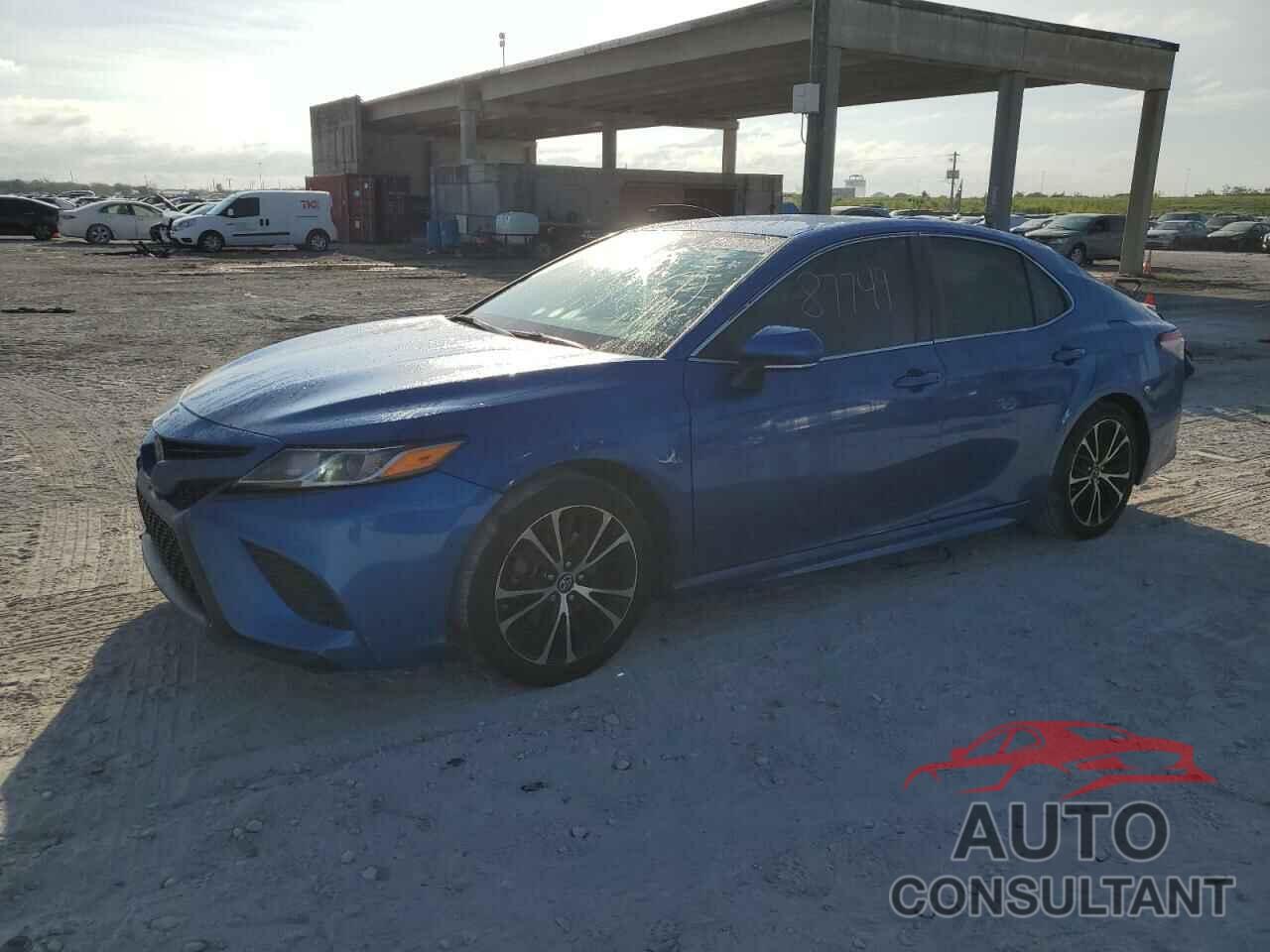 TOYOTA CAMRY 2018 - 4T1B11HK5JU022969