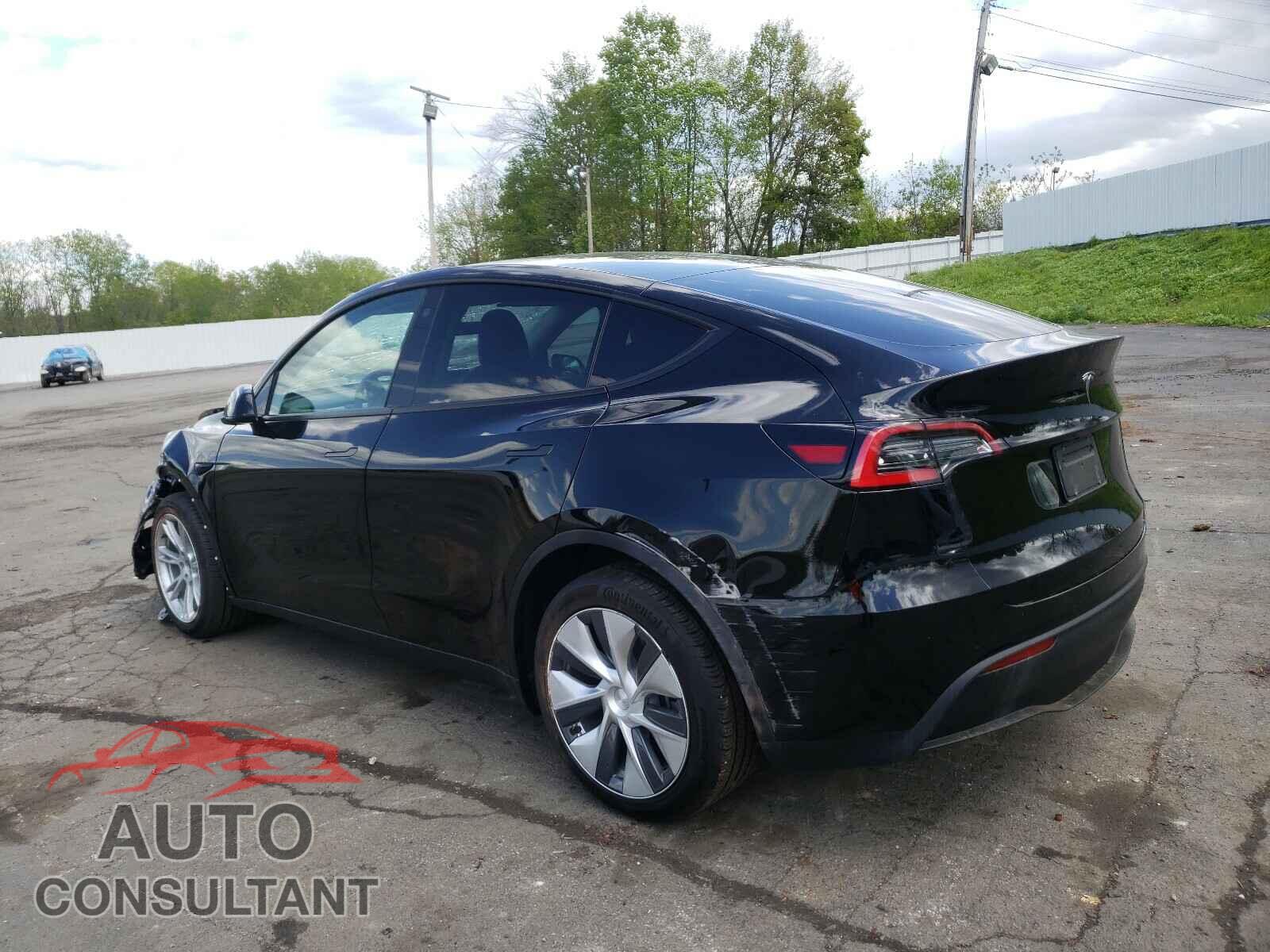 TESLA MODEL Y 2021 - 5YJYGDED9MF103782