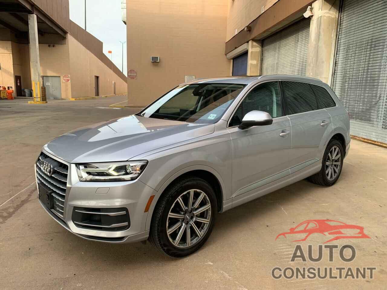 AUDI Q7 2018 - WA1LAAF79JD045317