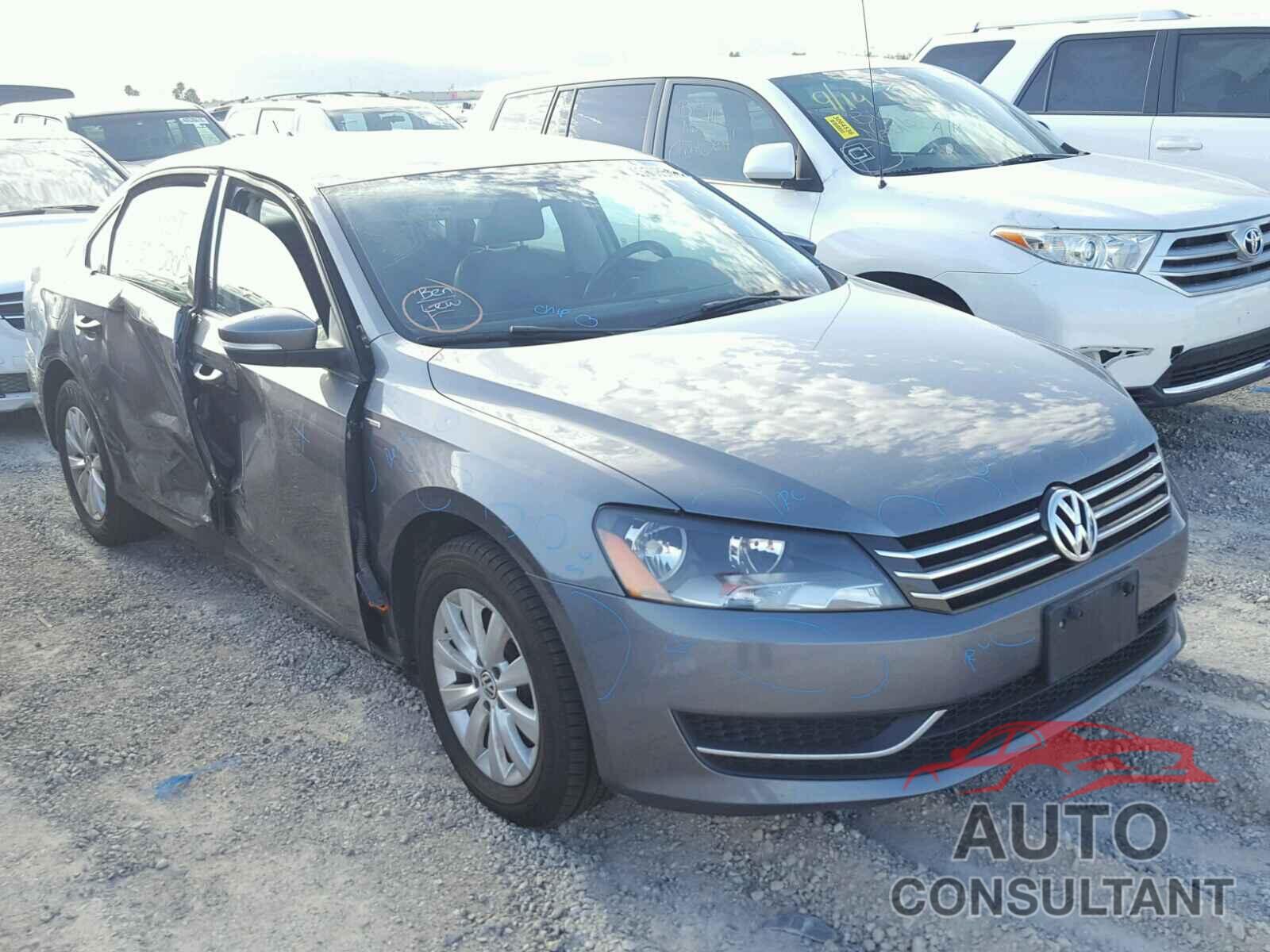 VOLKSWAGEN PASSAT 2015 - 1VWAT7A34FC029602
