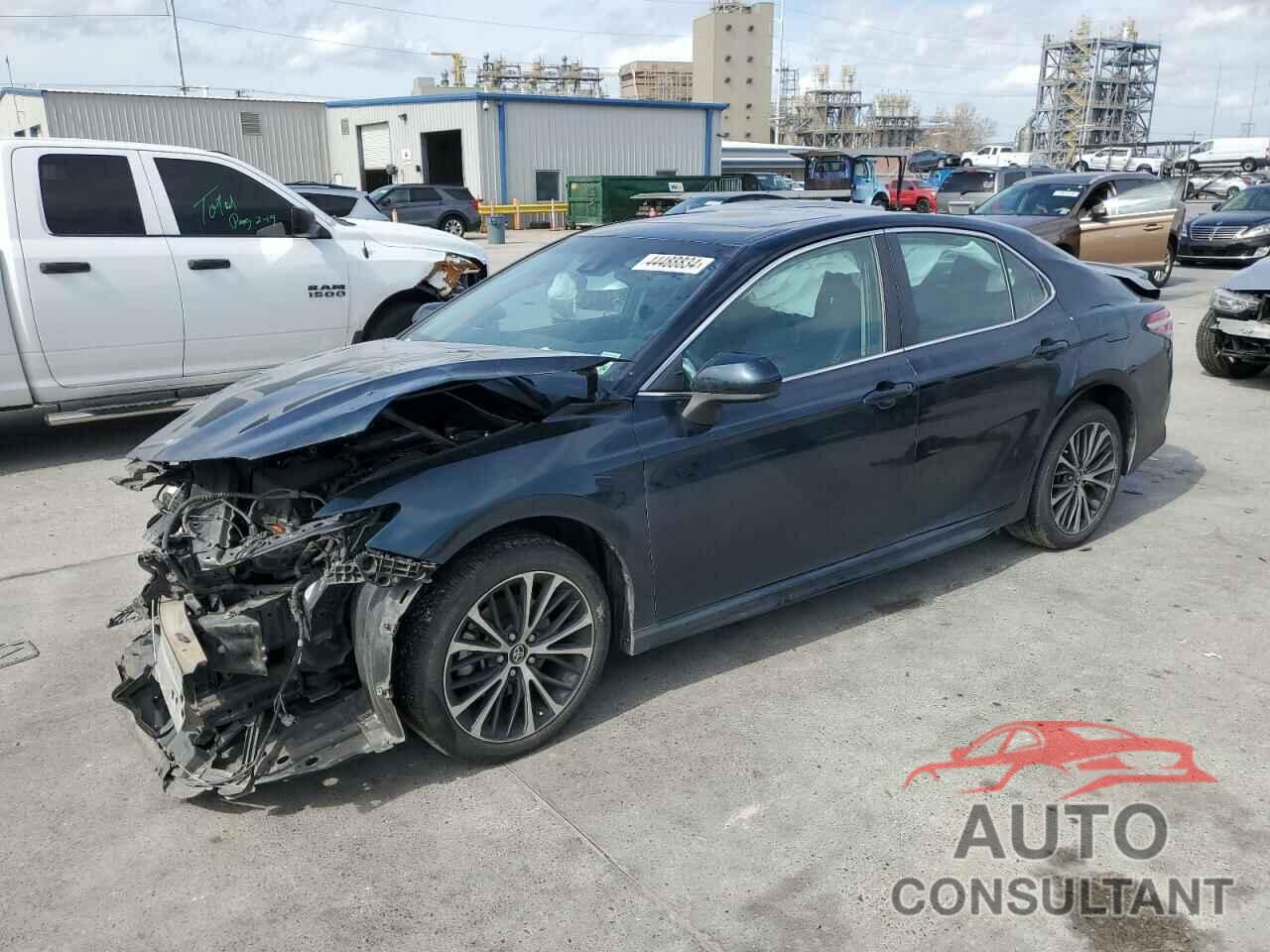 TOYOTA CAMRY 2018 - 4T1B11HK5JU664608