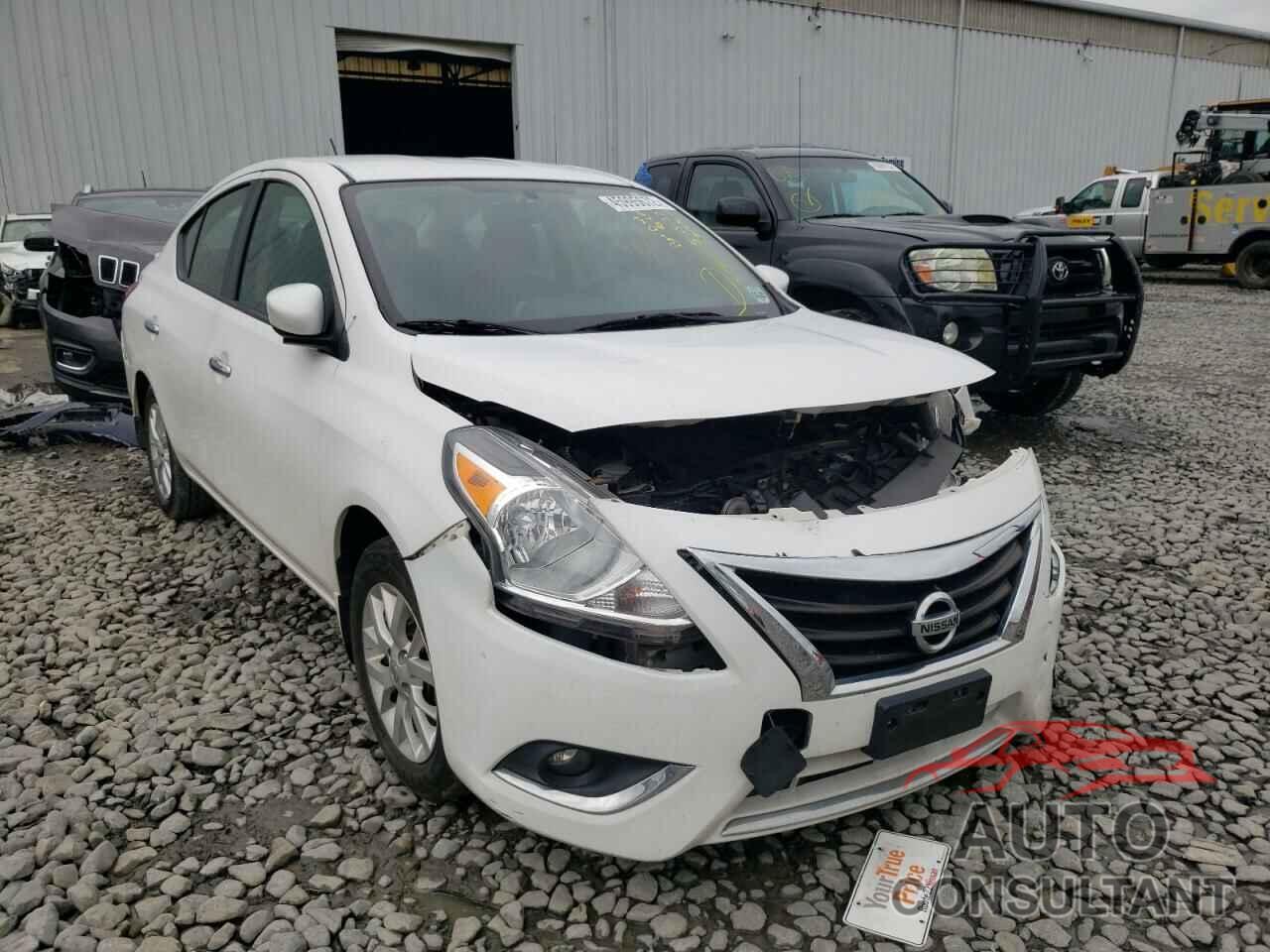 NISSAN VERSA 2017 - 3N1CN7AP5HL817467