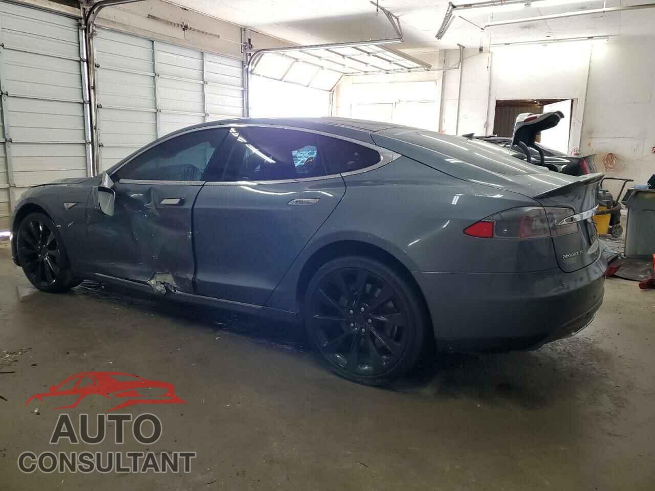 TESLA MODEL S 2013 - 5YJSA1DN0DFP26935