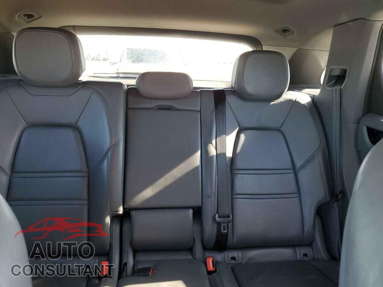 PORSCHE CAYENNE 2019 - WP1AA2AY8KDA07435