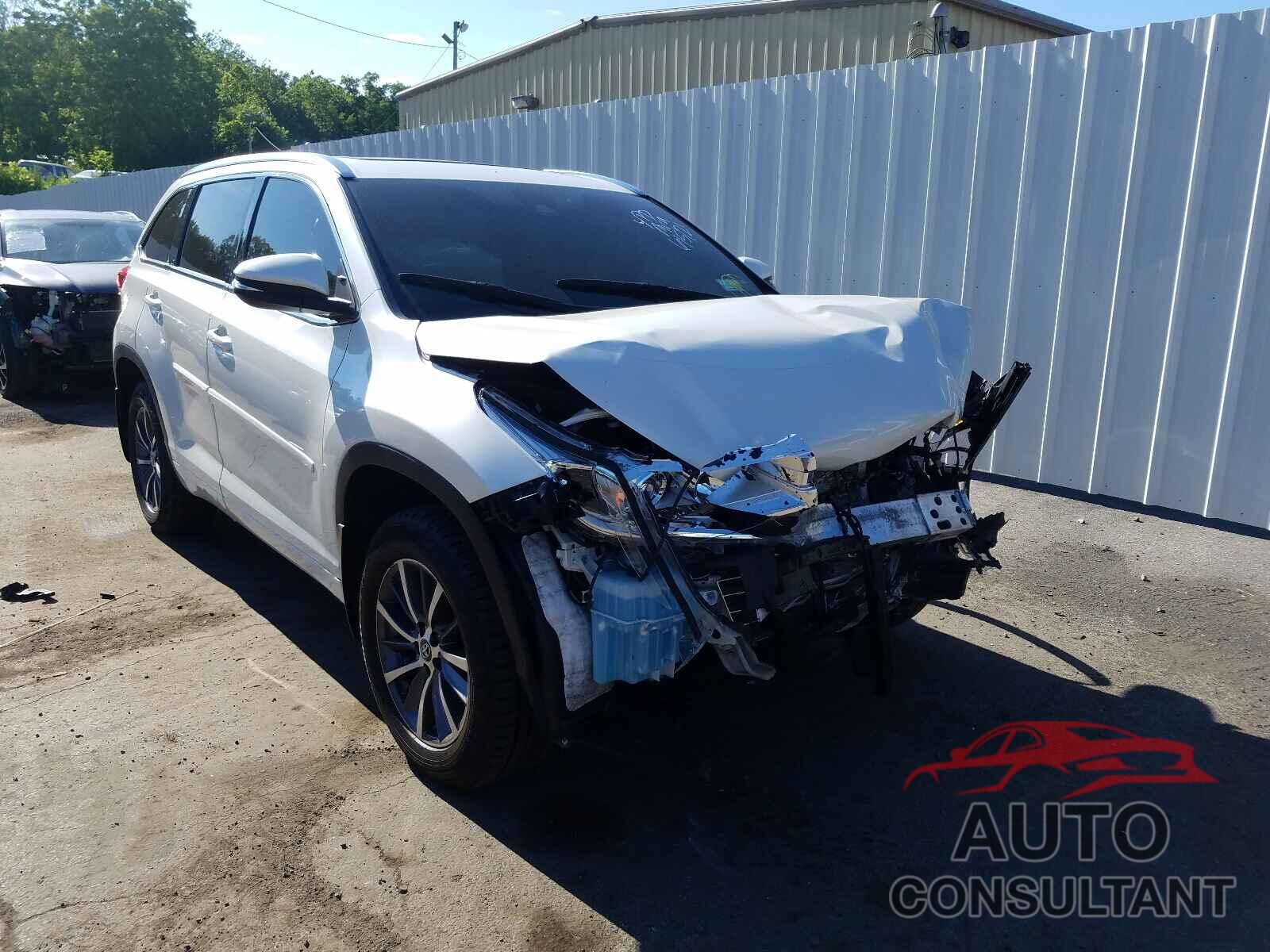 TOYOTA HIGHLANDER 2018 - 5TDJZRFH2JS560533