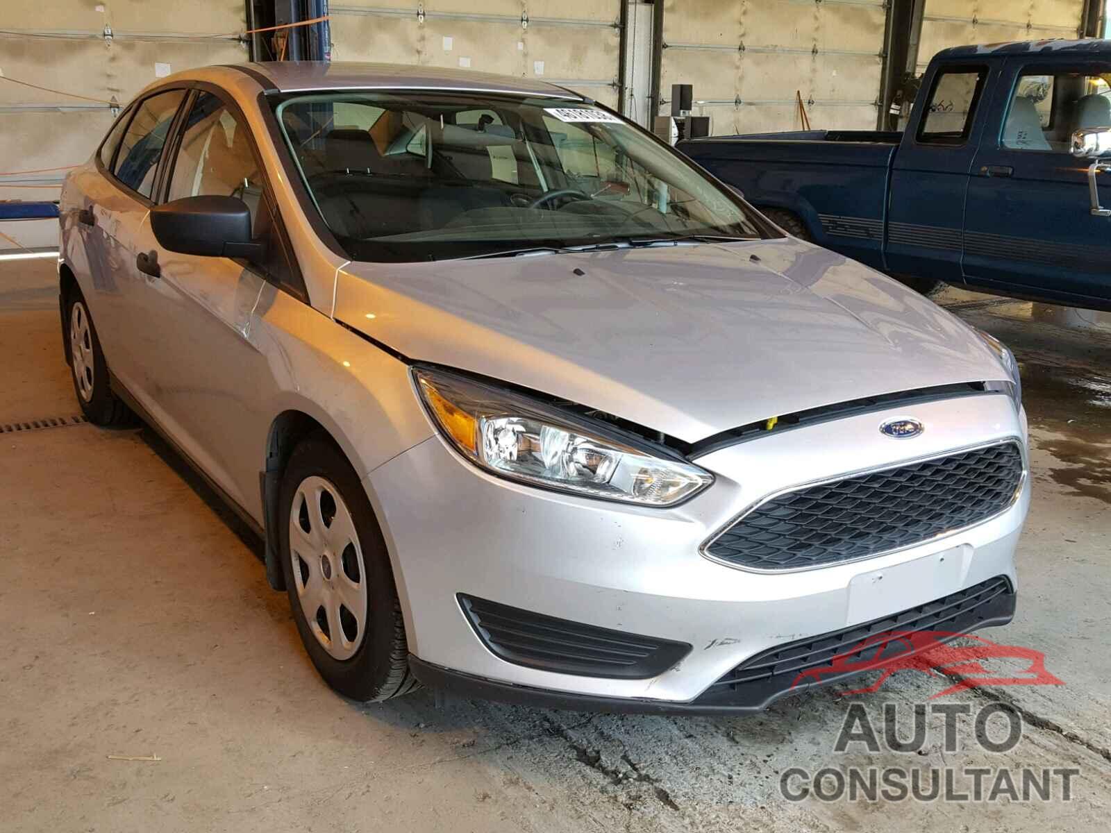 FORD FOCUS 2017 - 1FADP3E22HL348570