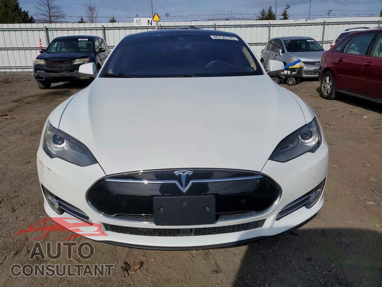 TESLA MODEL S 2015 - 5YJSA1E27FF104176