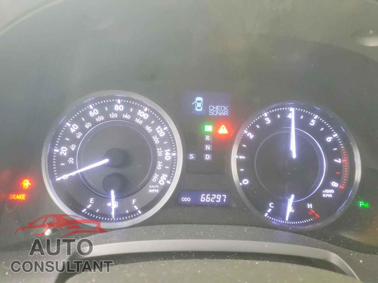 LEXUS IS 2014 - JTHFF2C26E2530114