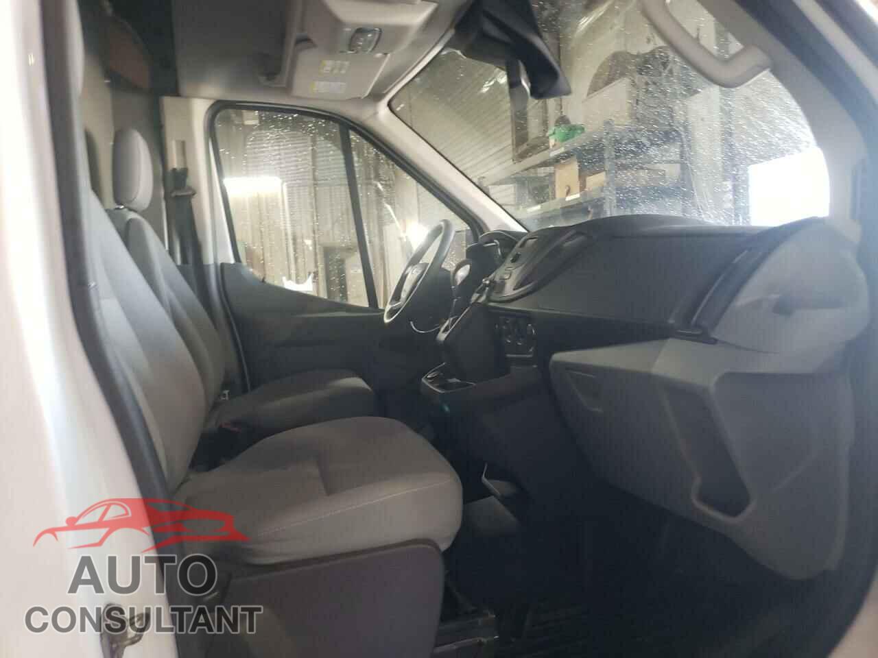 FORD TRANSIT 2017 - 1FTYR2XM4HKB53168