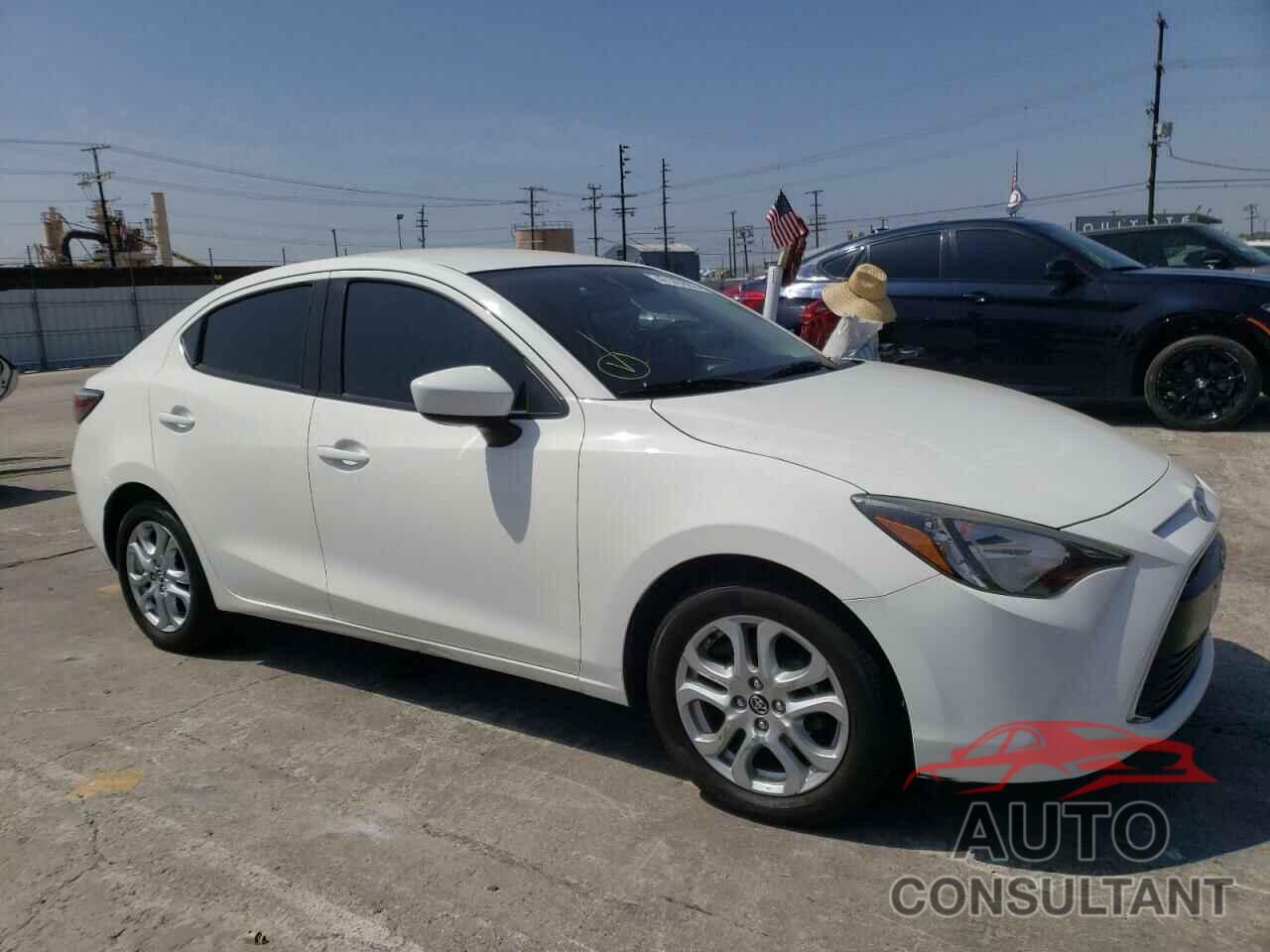 TOYOTA YARIS 2017 - 3MYDLBYV5HY179885