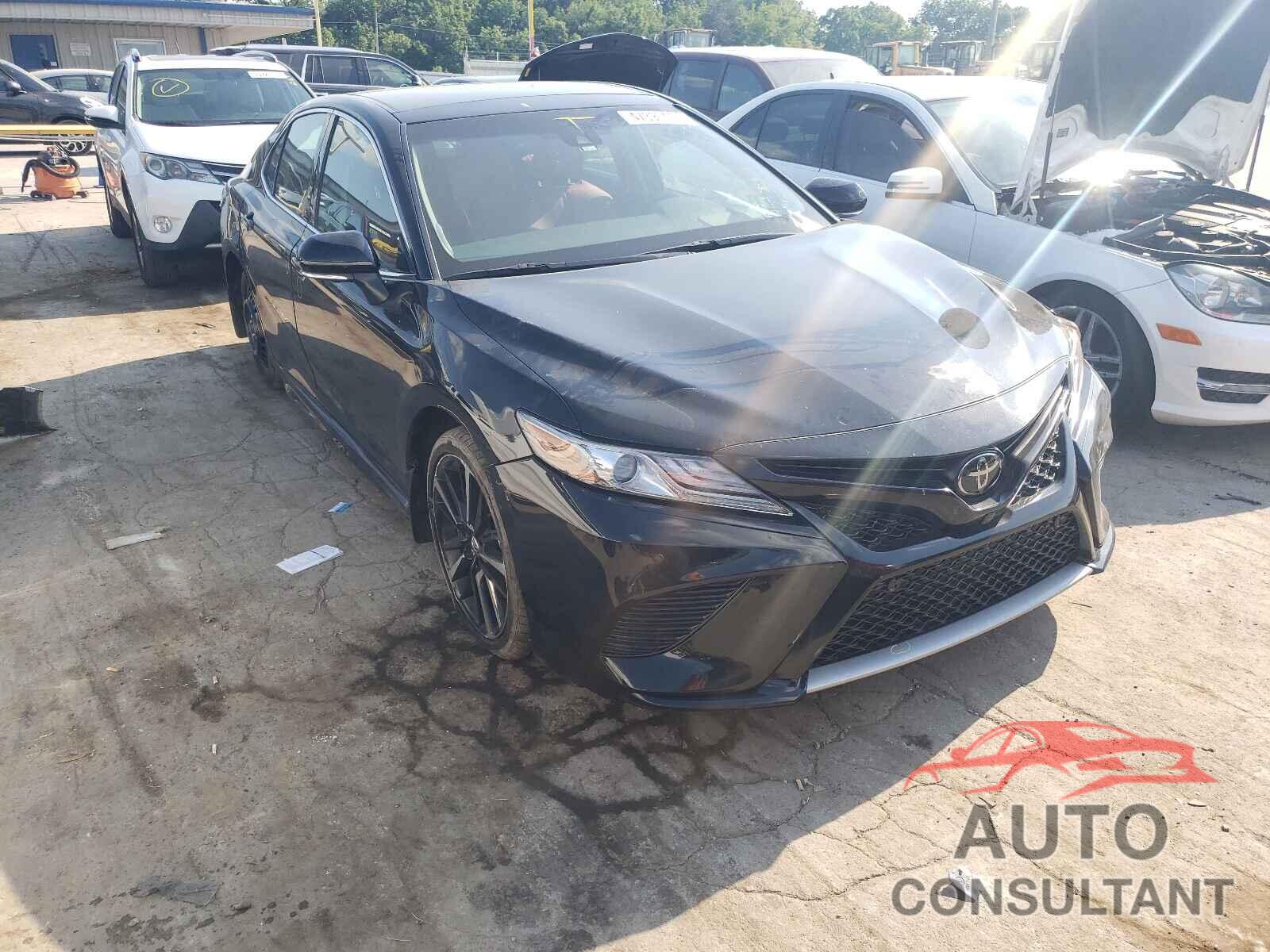 TOYOTA CAMRY 2018 - 4T1BZ1HK0JU019566